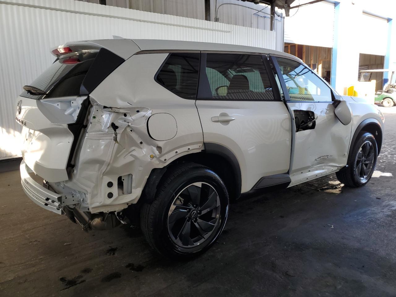 2026 Nissan Rogue, SV