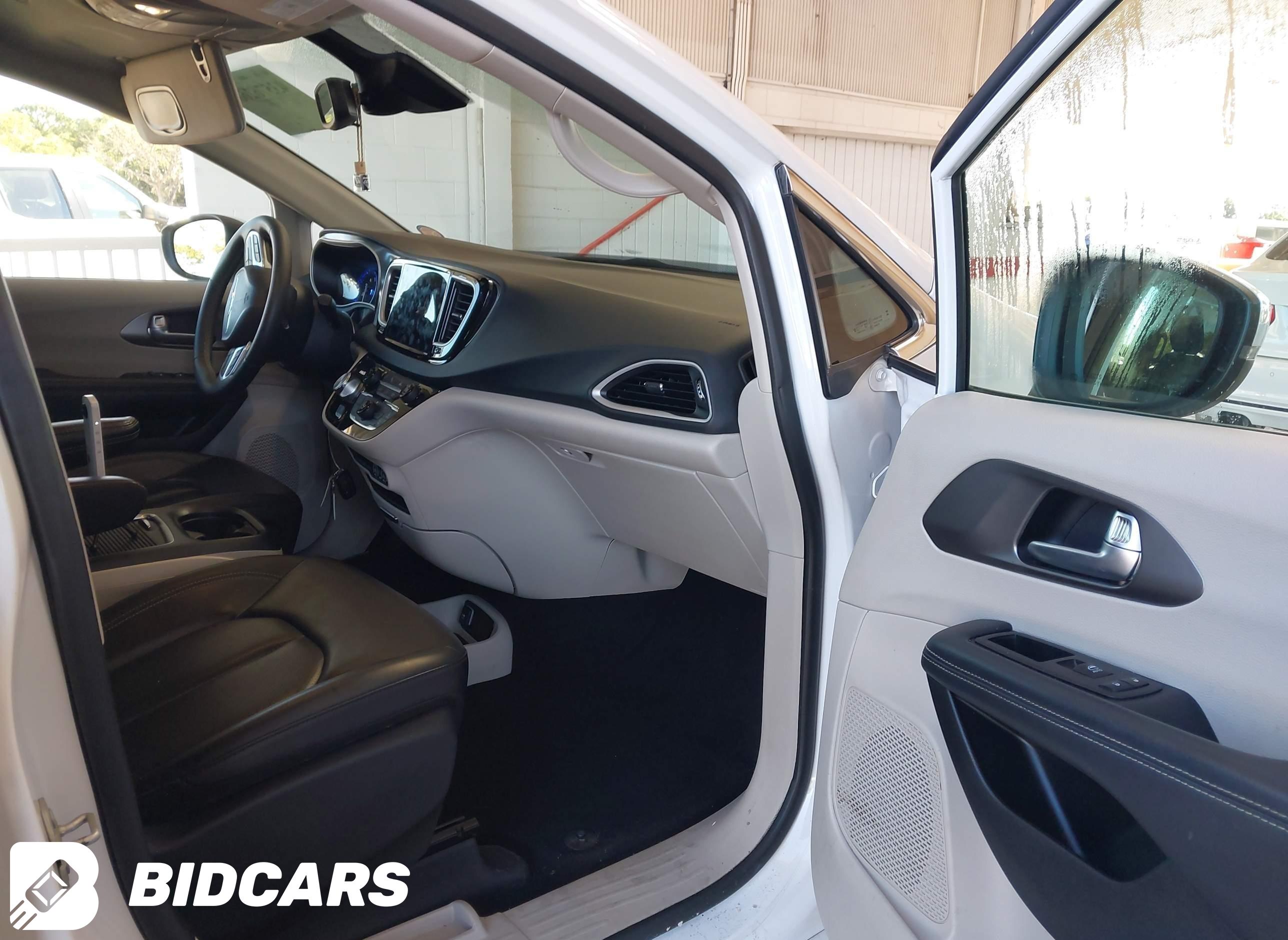 2023 Chrysler Pacifica, Touri...