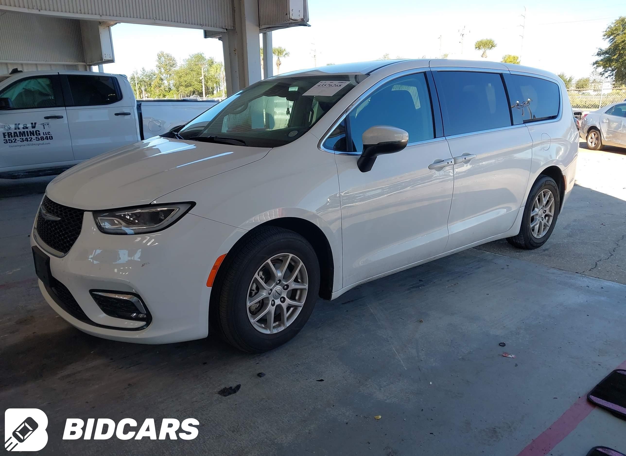 2023 Chrysler Pacifica, Touri...