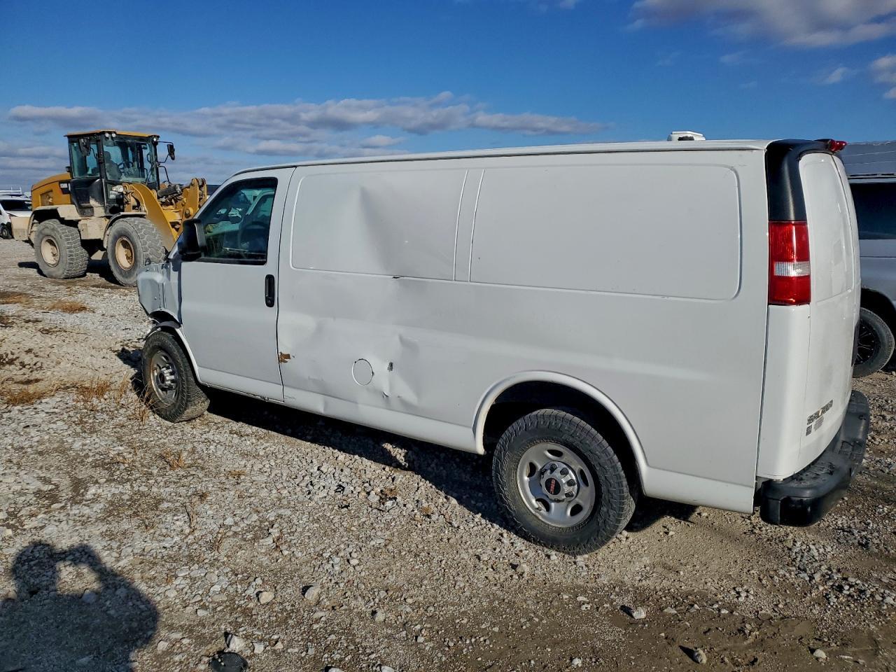 2017 GMC Savana, G2500