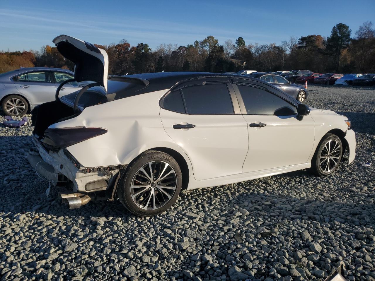 2018 Toyota Camry, L