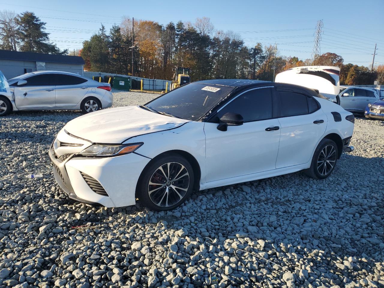 2018 Toyota Camry, L