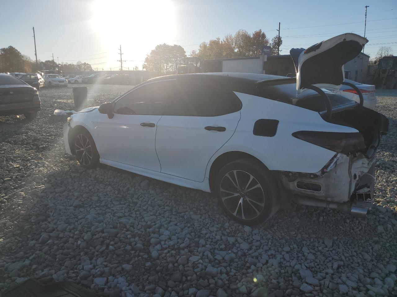 2018 Toyota Camry, L