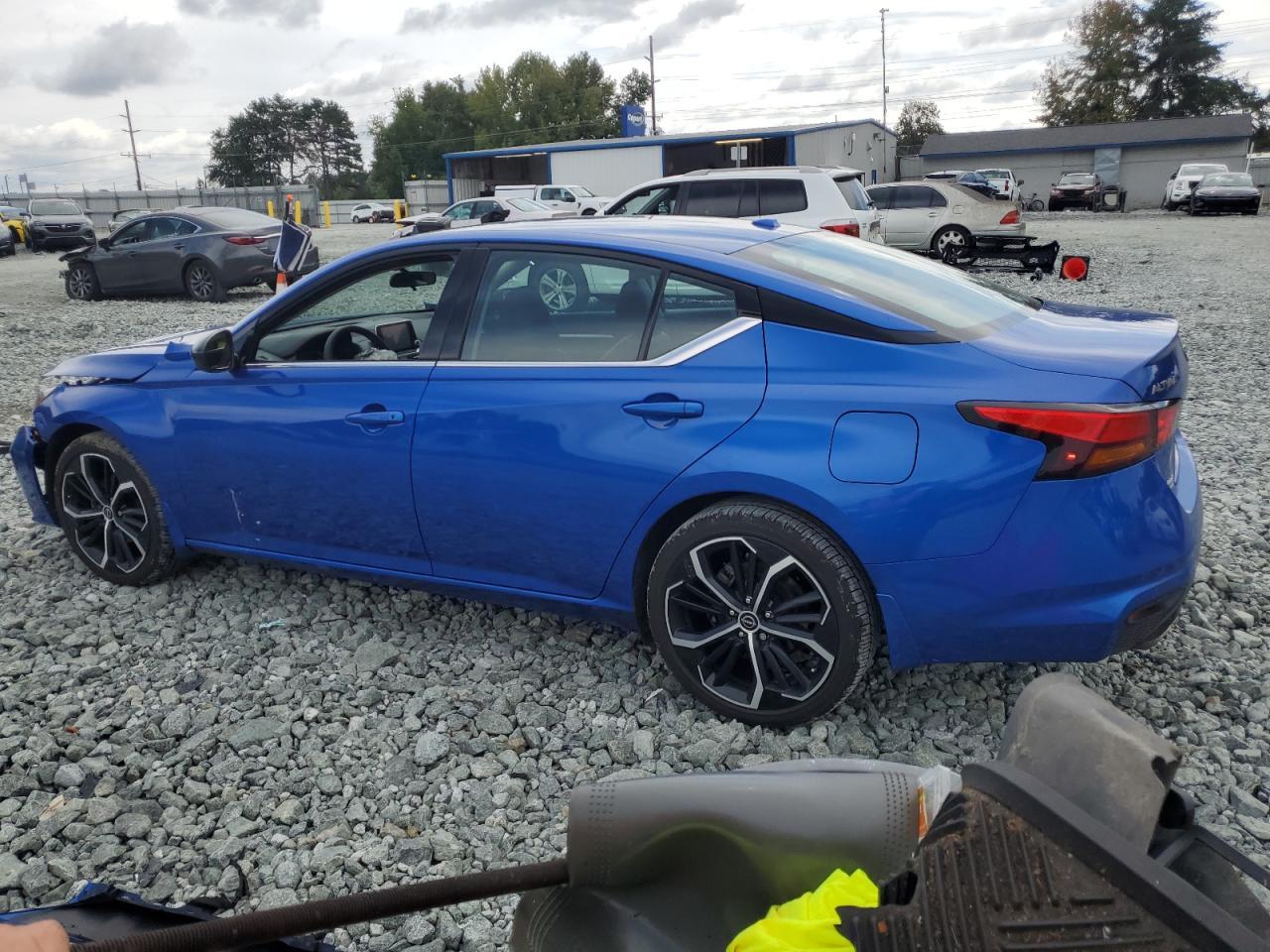 2025 Nissan Altima, SR