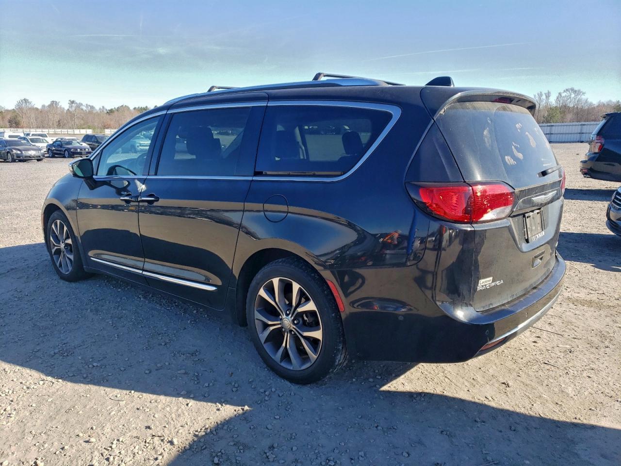 2017 Chrysler Pacifica, Limited