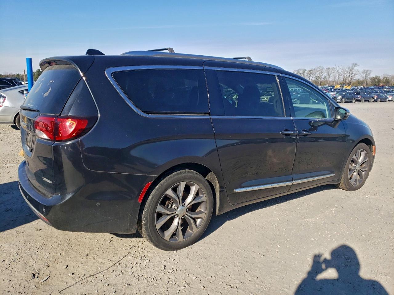 2017 Chrysler Pacifica, Limited