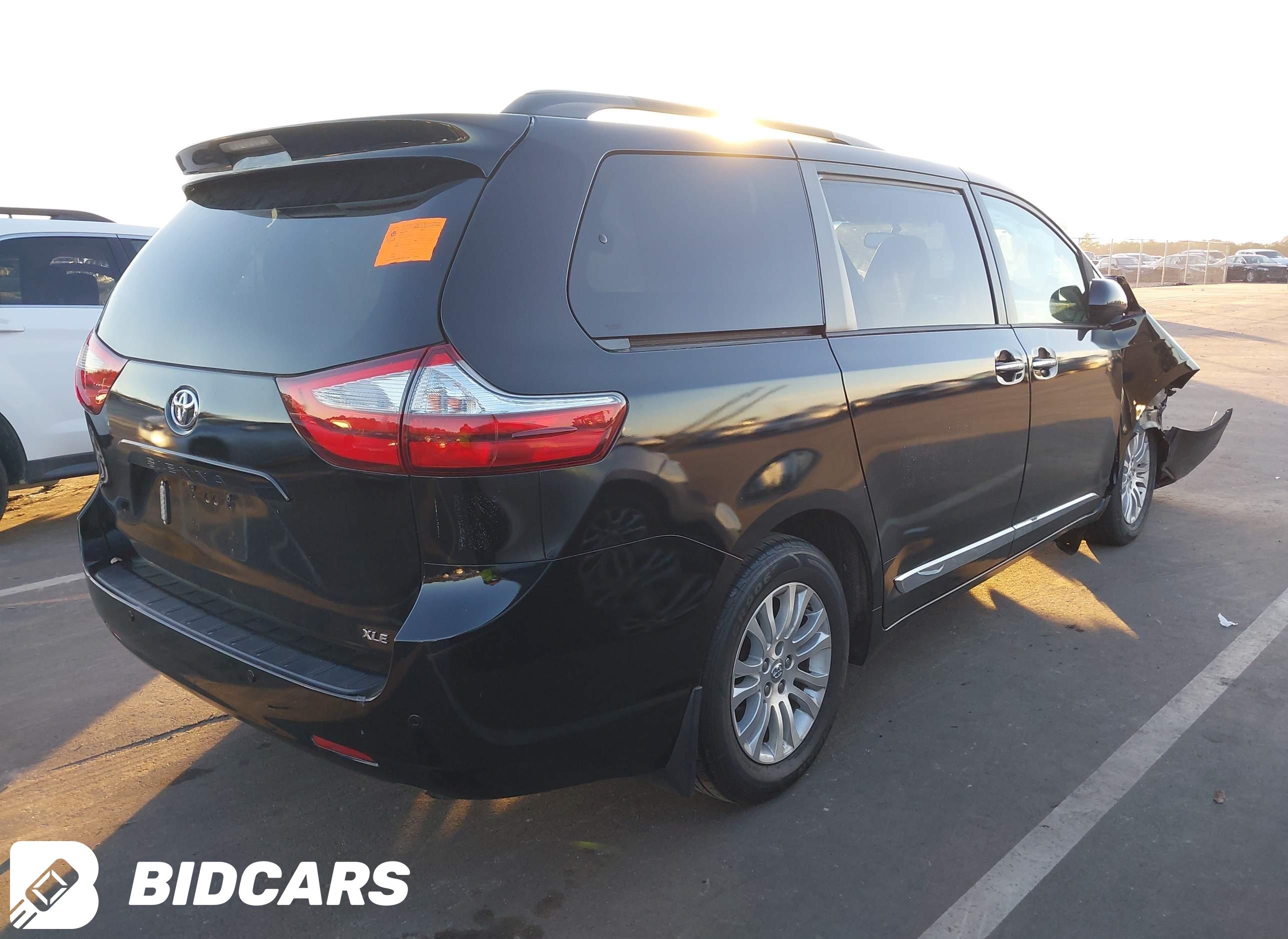 2017 Toyota Sienna, Xle Premi...