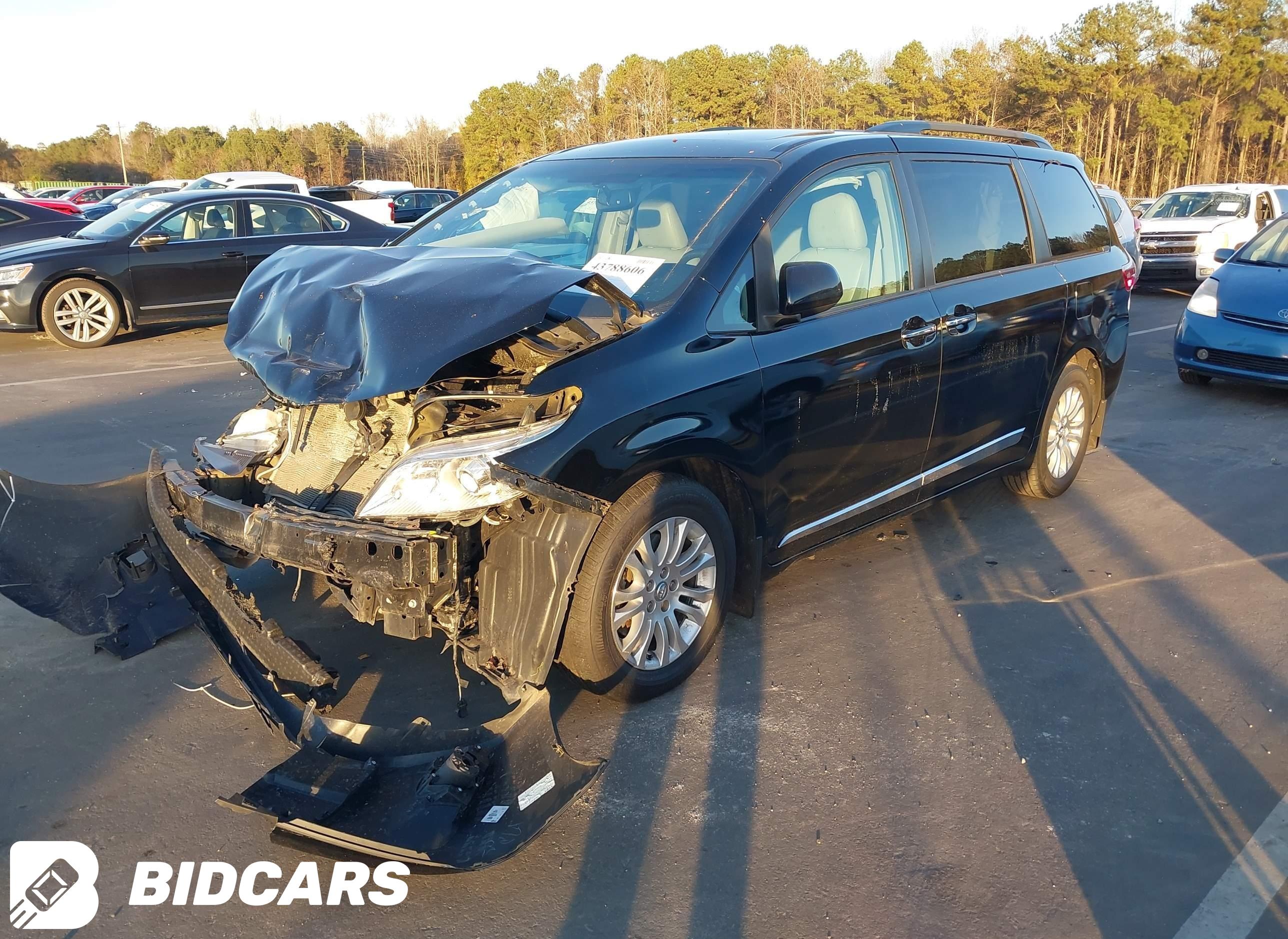 2017 Toyota Sienna, Xle Premi...