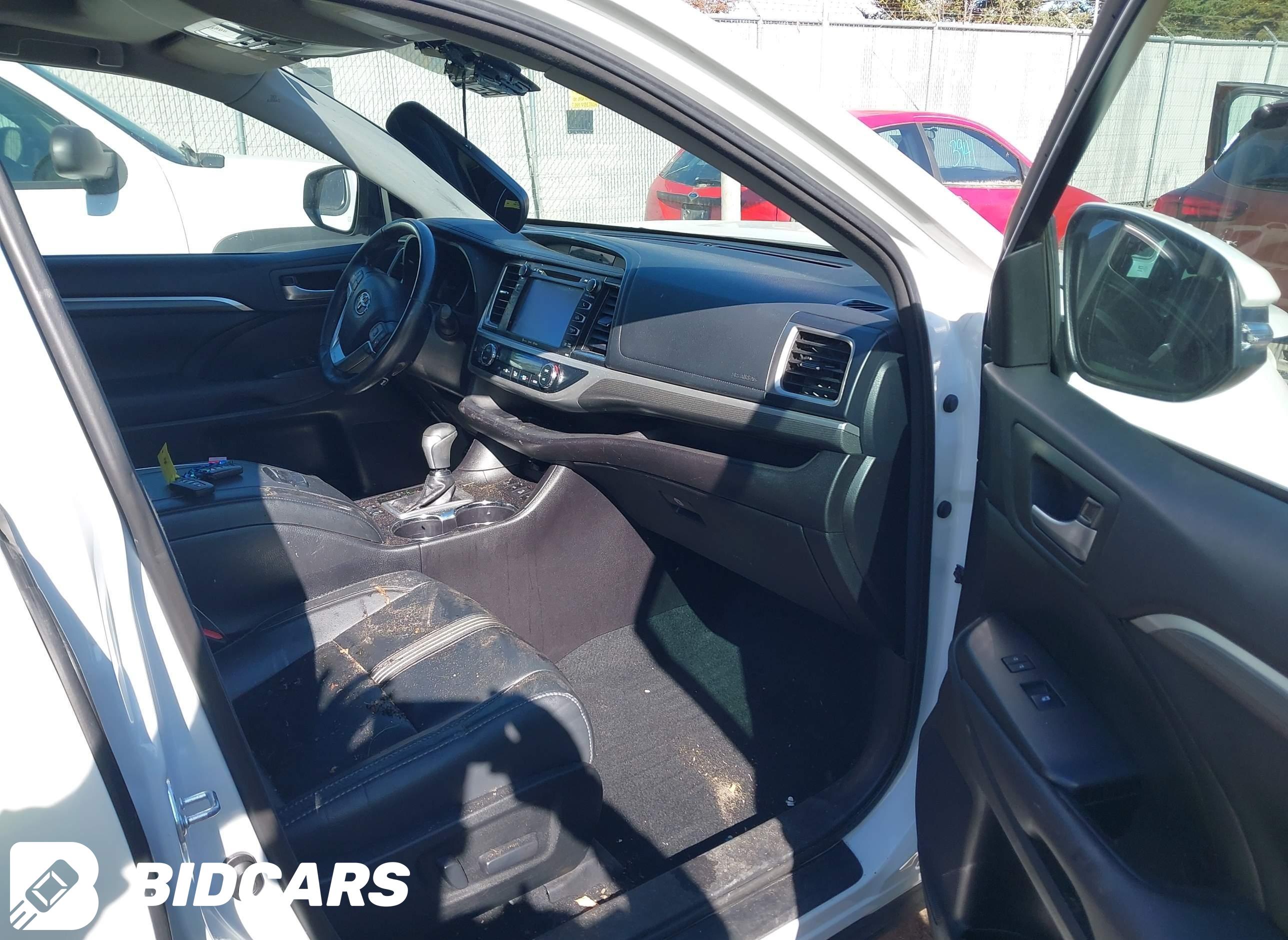 2017 Toyota Highlander, SE