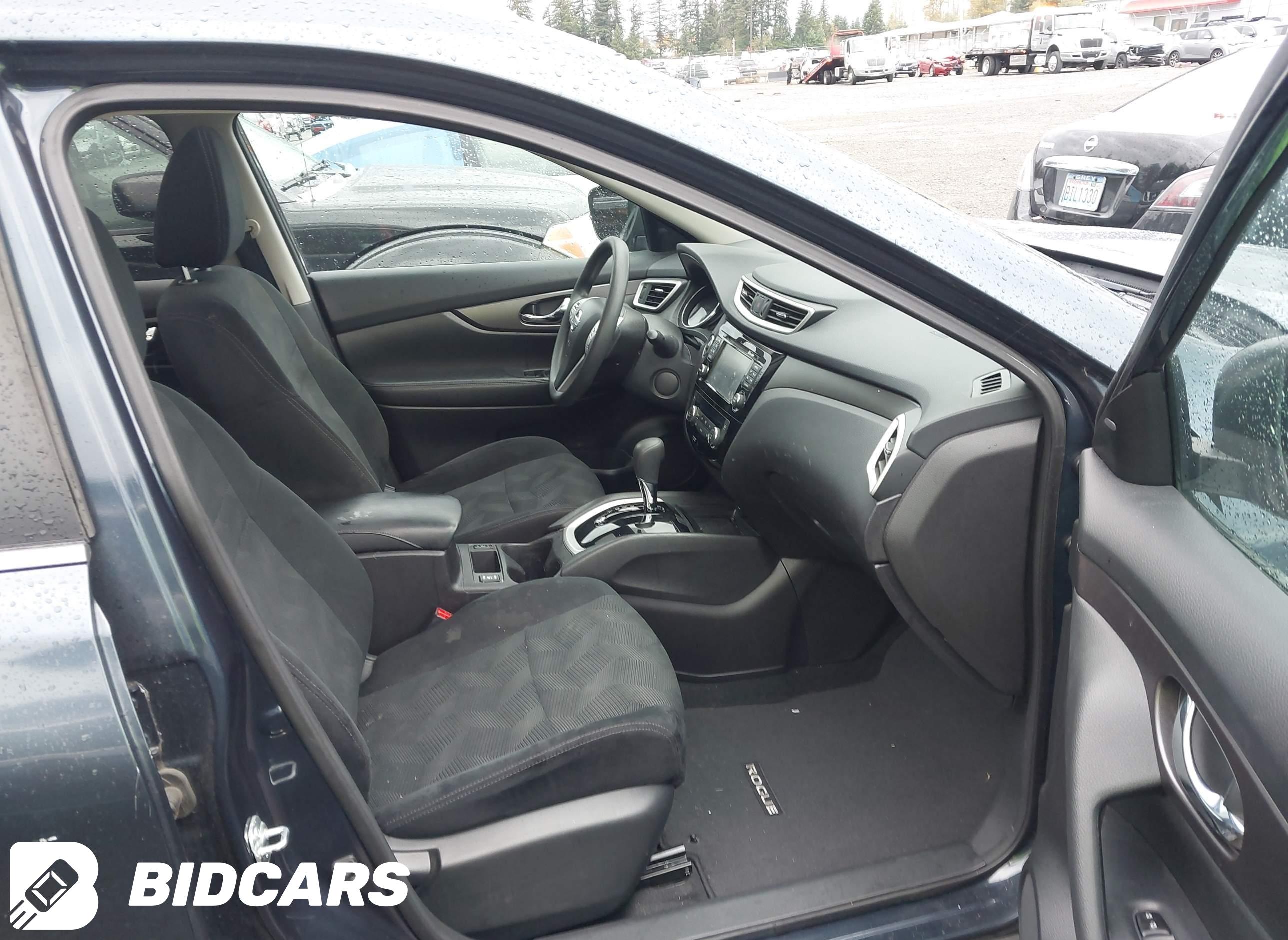 2016 Nissan Rogue, SV