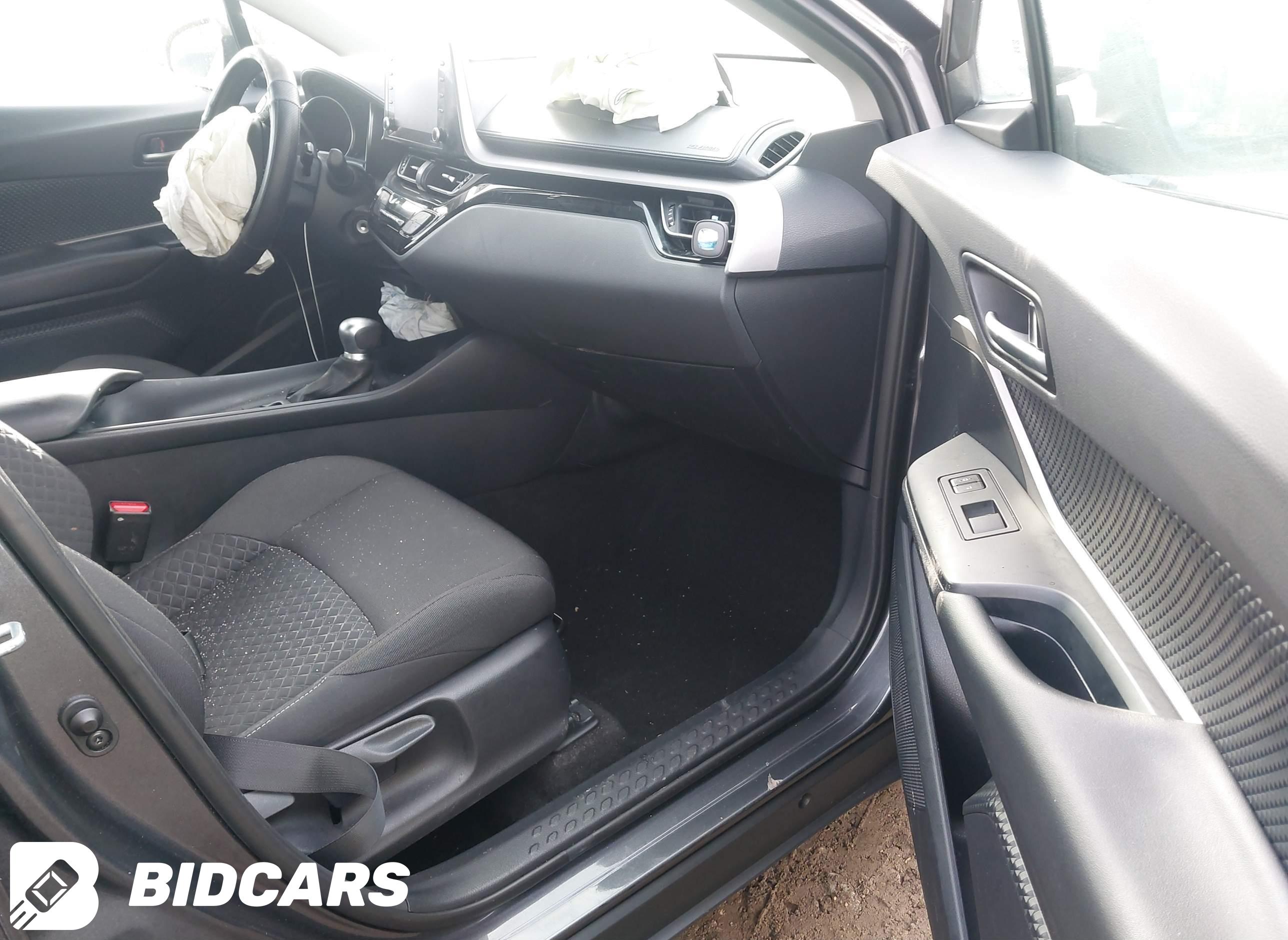 2021 Toyota C-HR, LE