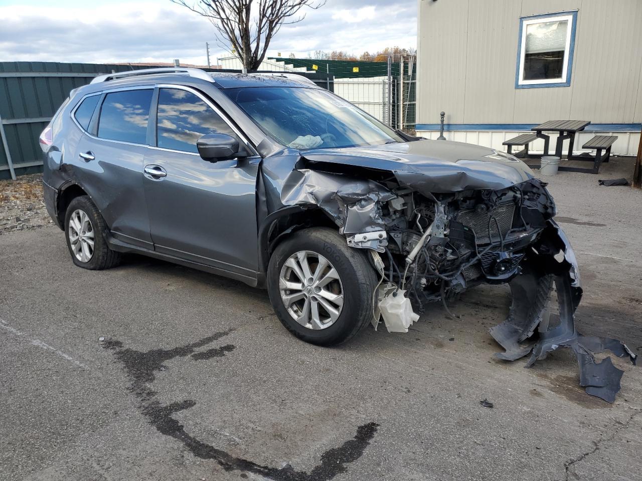 2015 Nissan Rogue, S