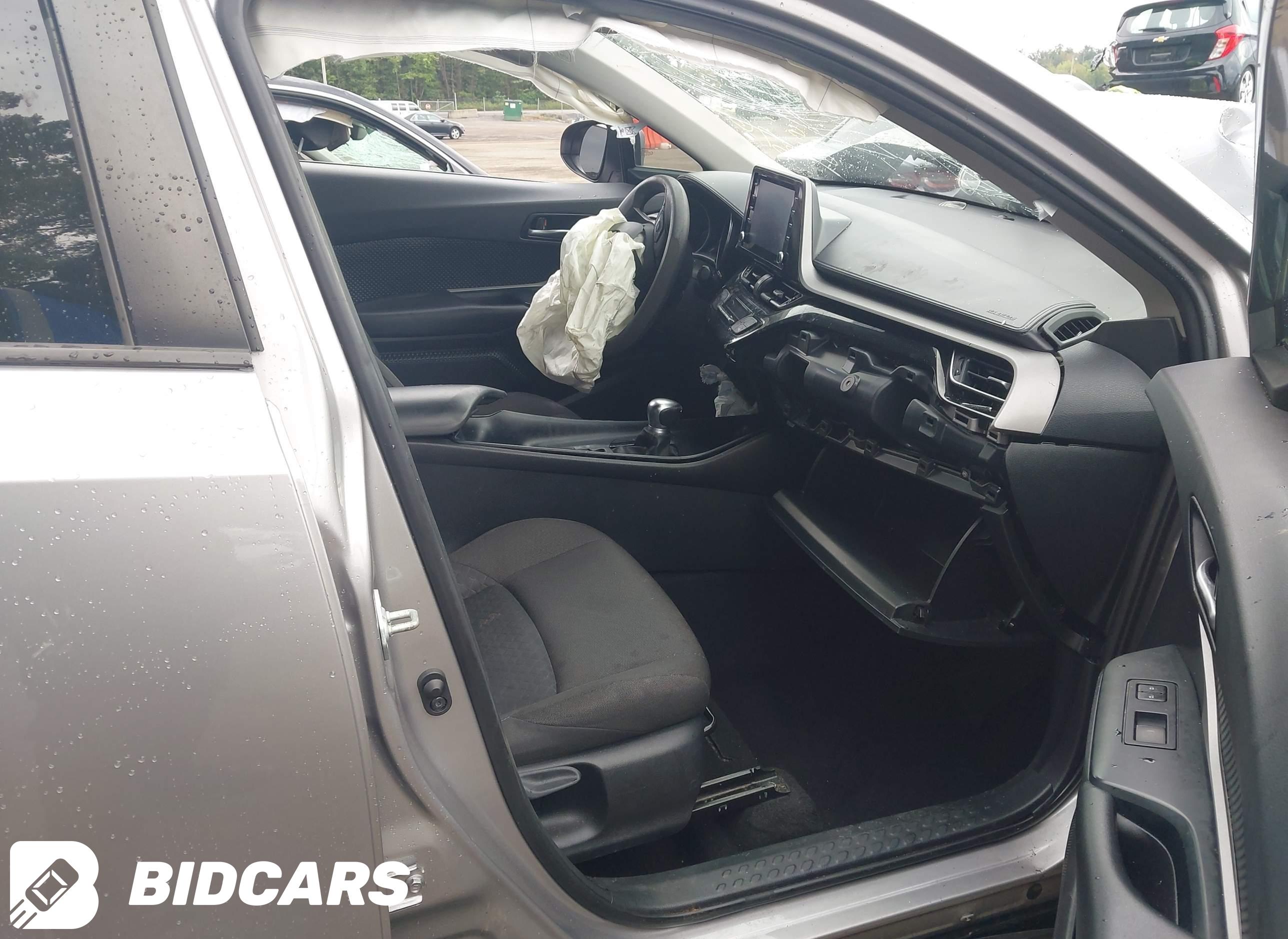 2020 Toyota C-HR, LE