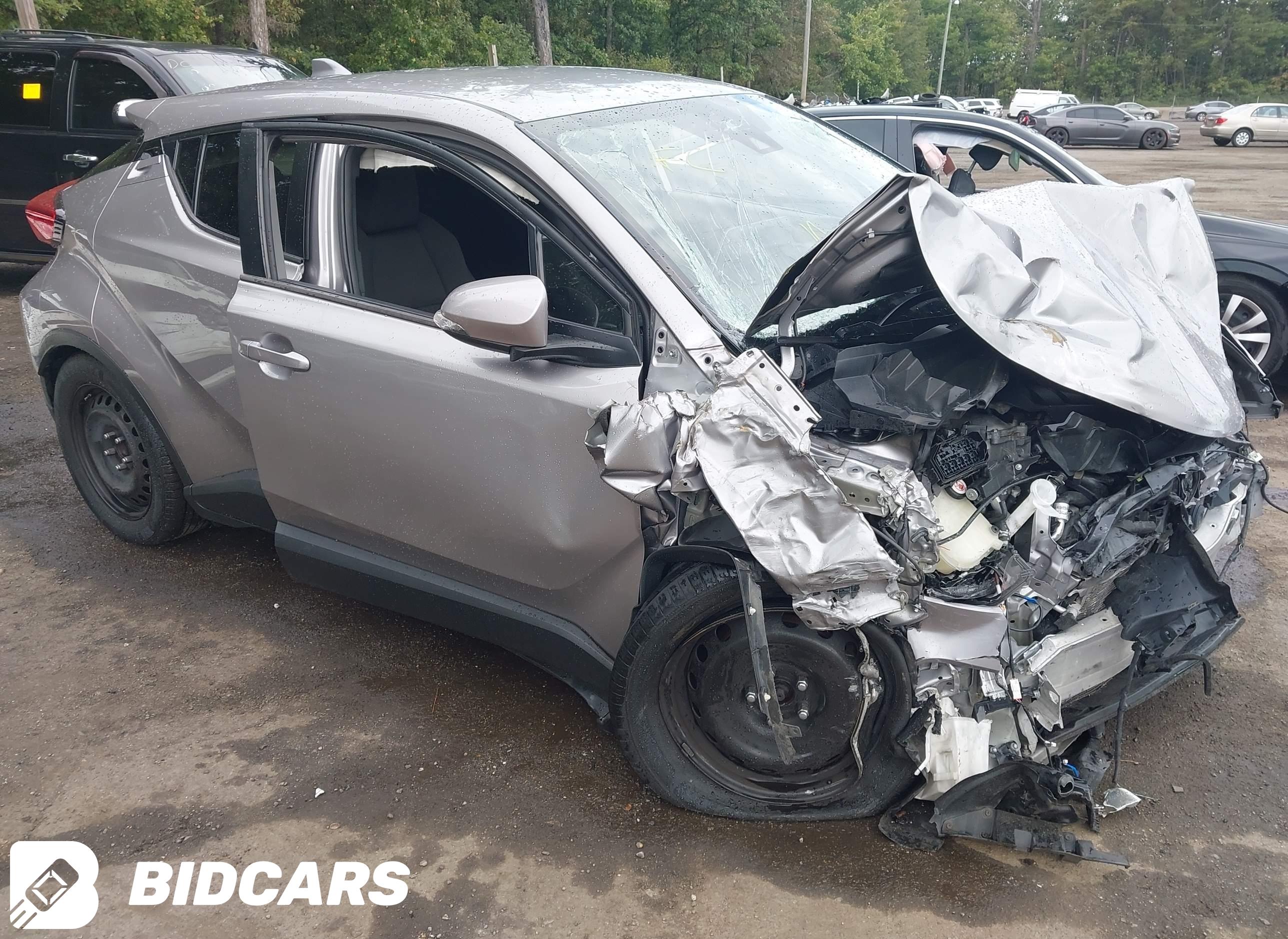 2020 Toyota C-HR, LE