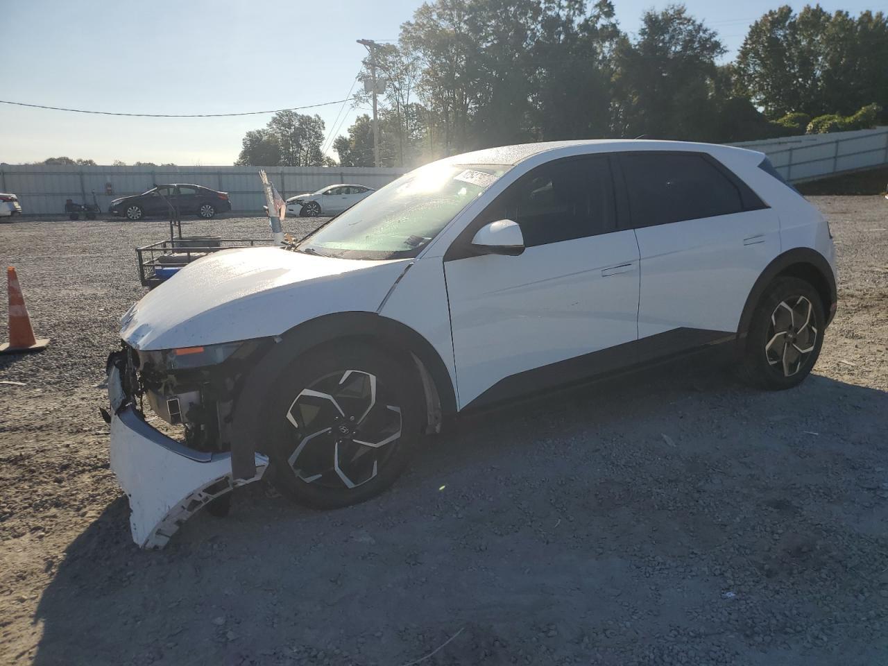 2024 Hyundai Ioniq, SE