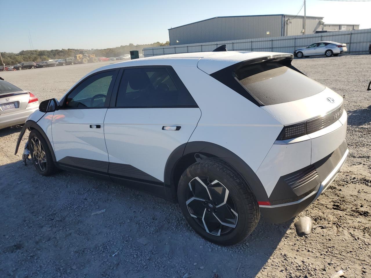 2024 Hyundai Ioniq, SE