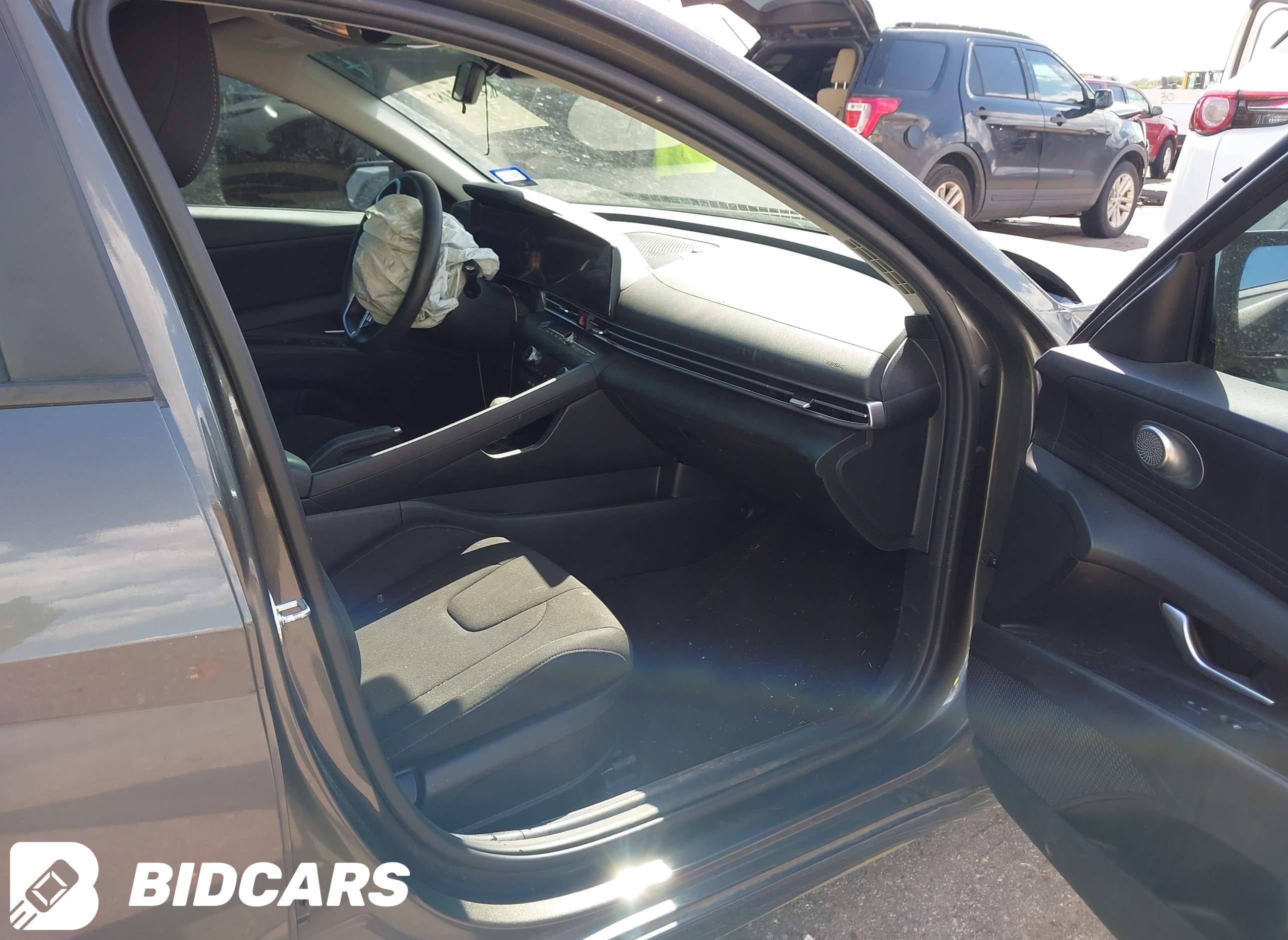 2024 Hyundai Elantra, Sel