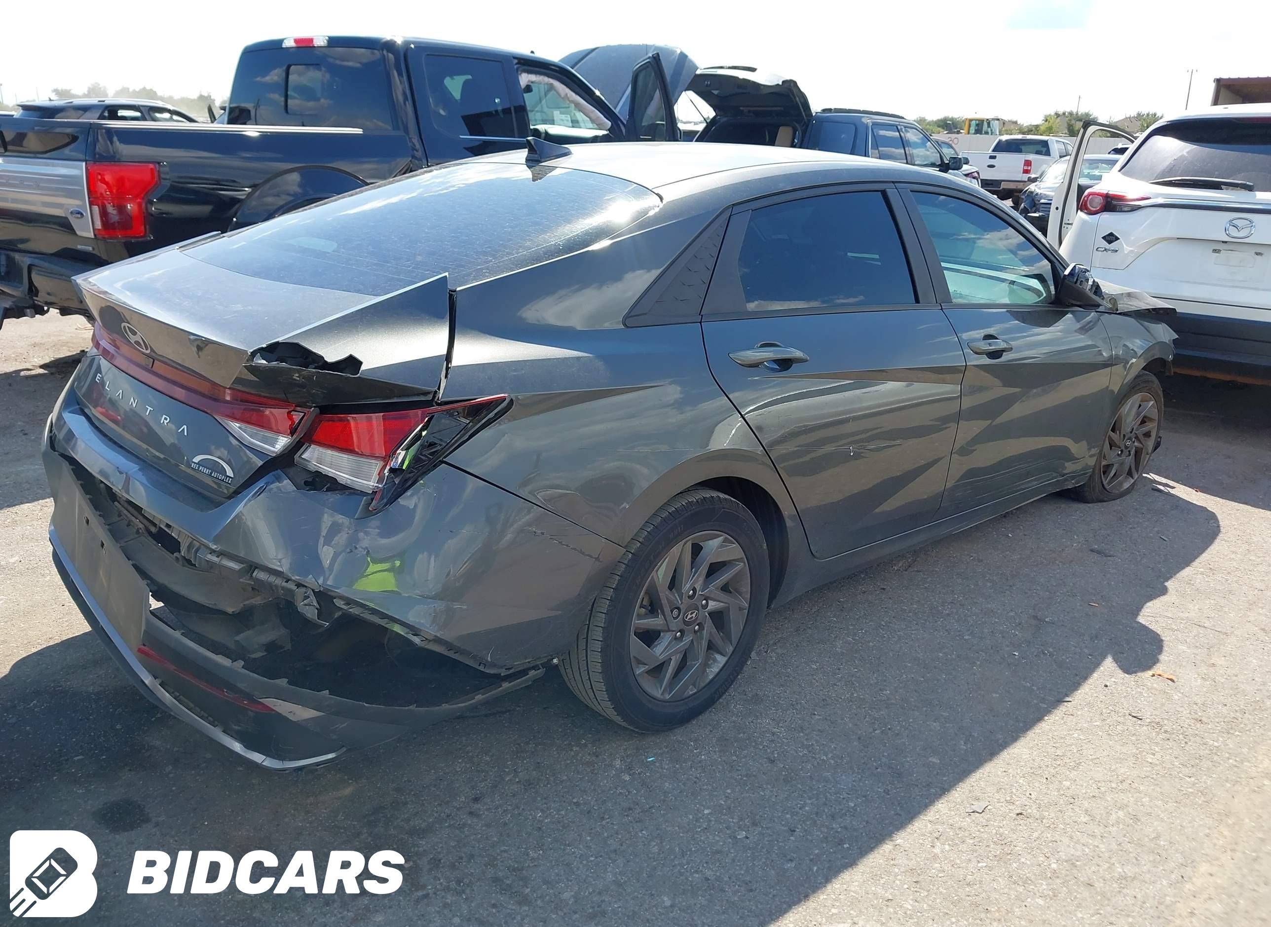 2024 Hyundai Elantra, Sel