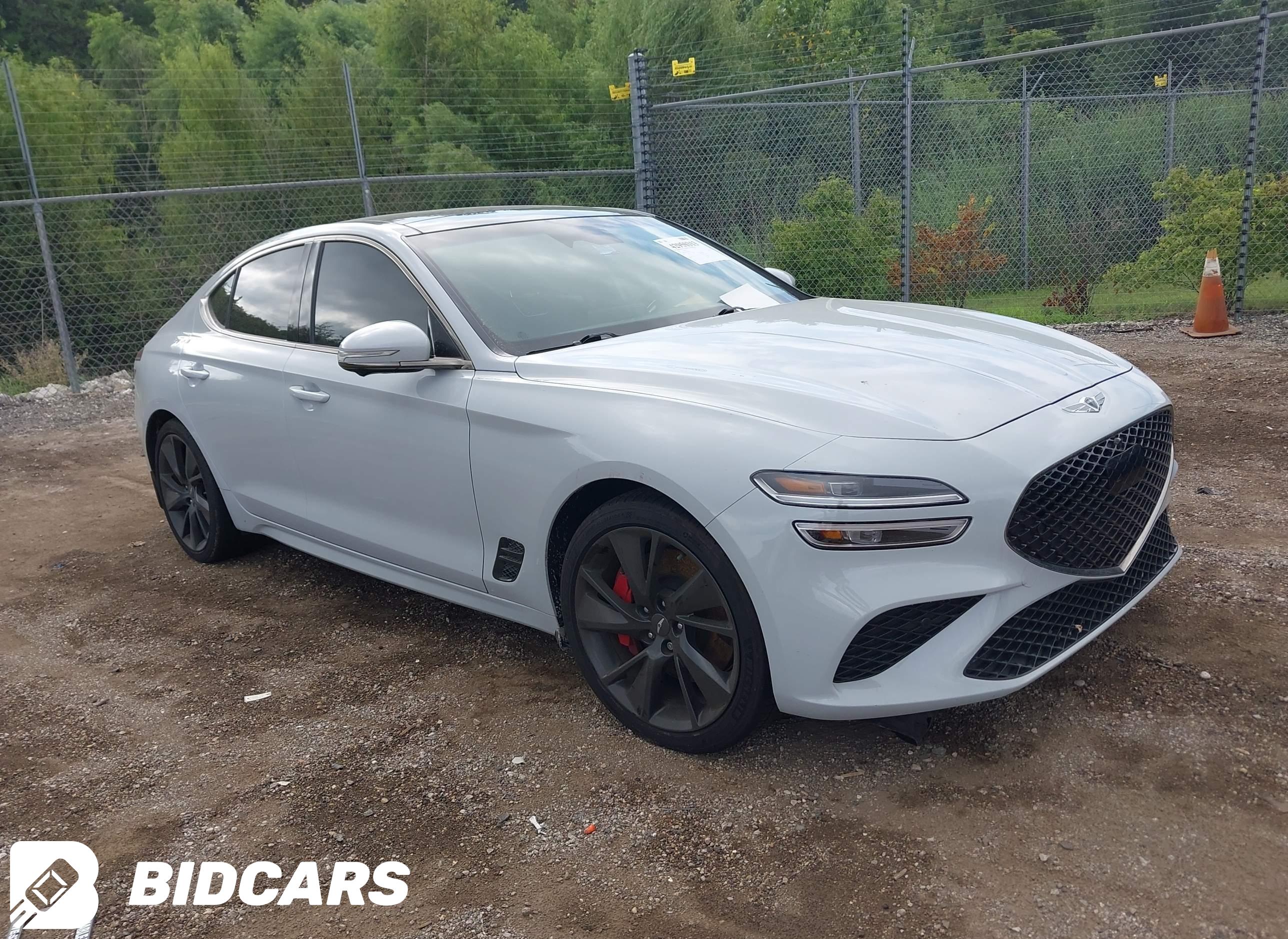 2022 Genesis G70, 3.3T Rwd