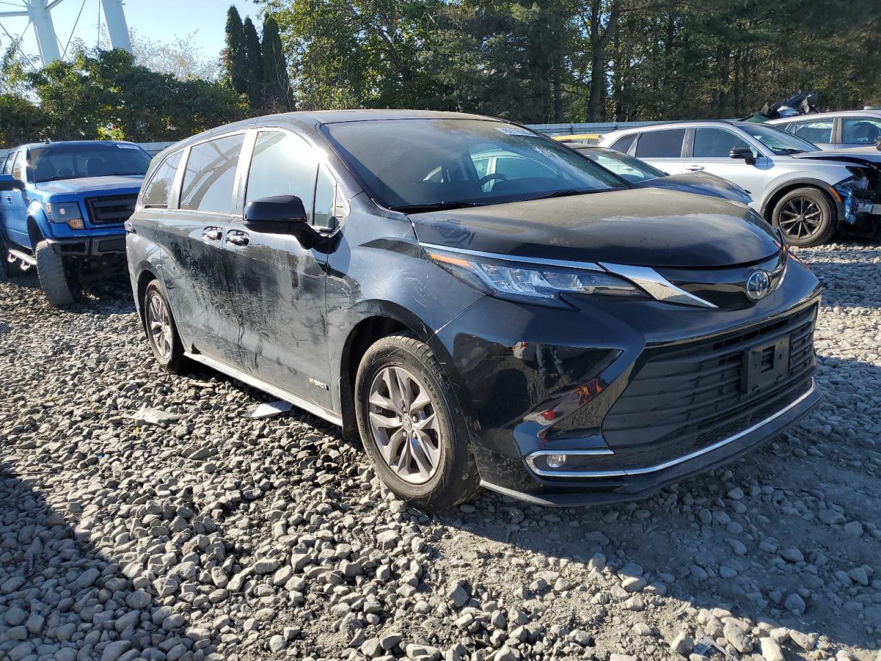 2021 Toyota Sienna, Xle