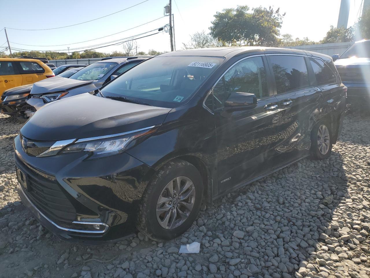 2021 Toyota Sienna, Xle