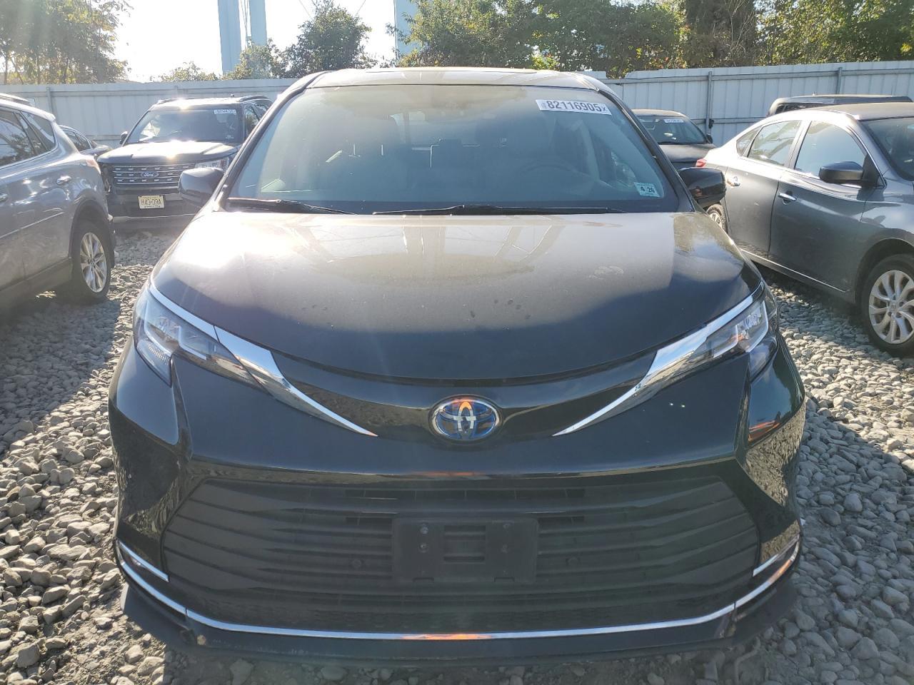 2021 Toyota Sienna, Xle