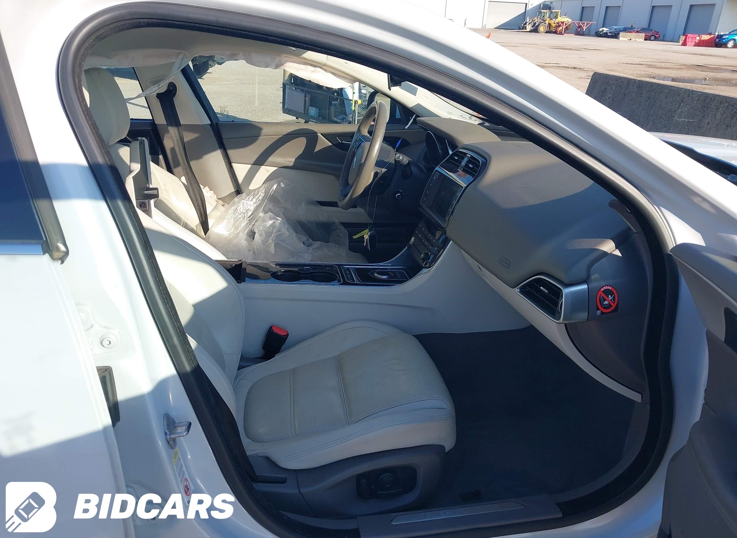 2017 Jaguar XE, 25T Prestige