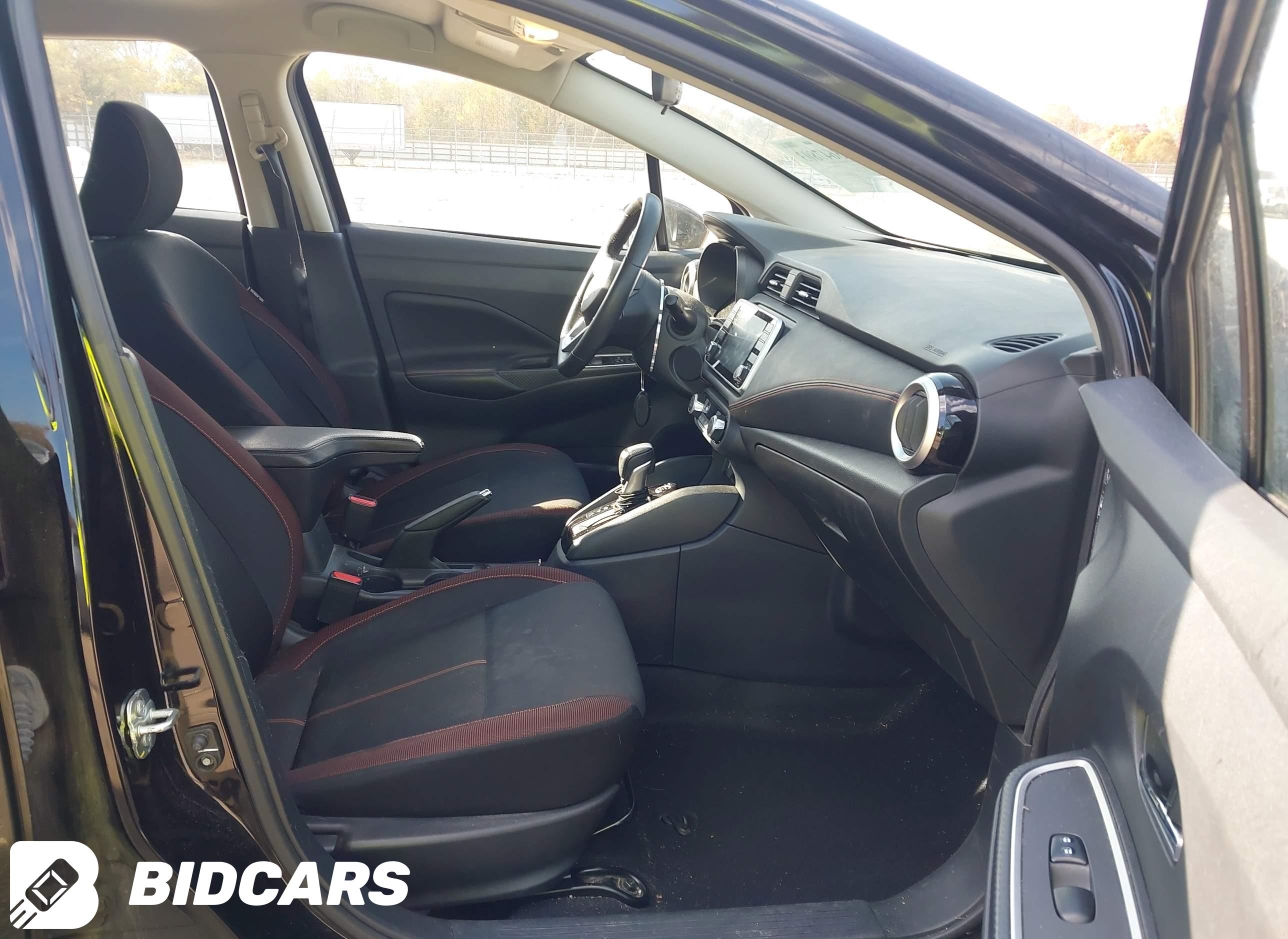 2021 Nissan Versa, Sr Xtronic...