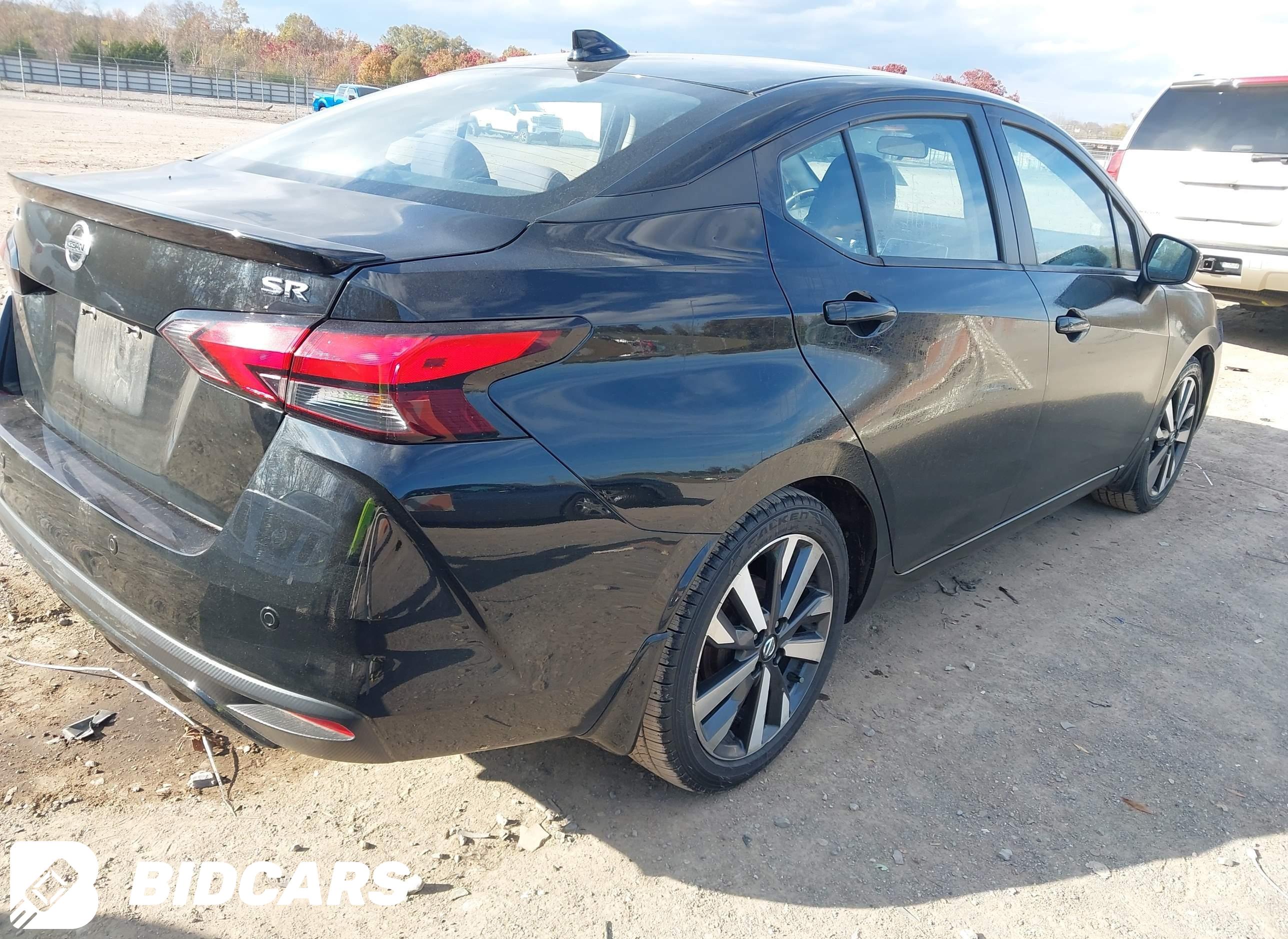 2021 Nissan Versa, Sr Xtronic...