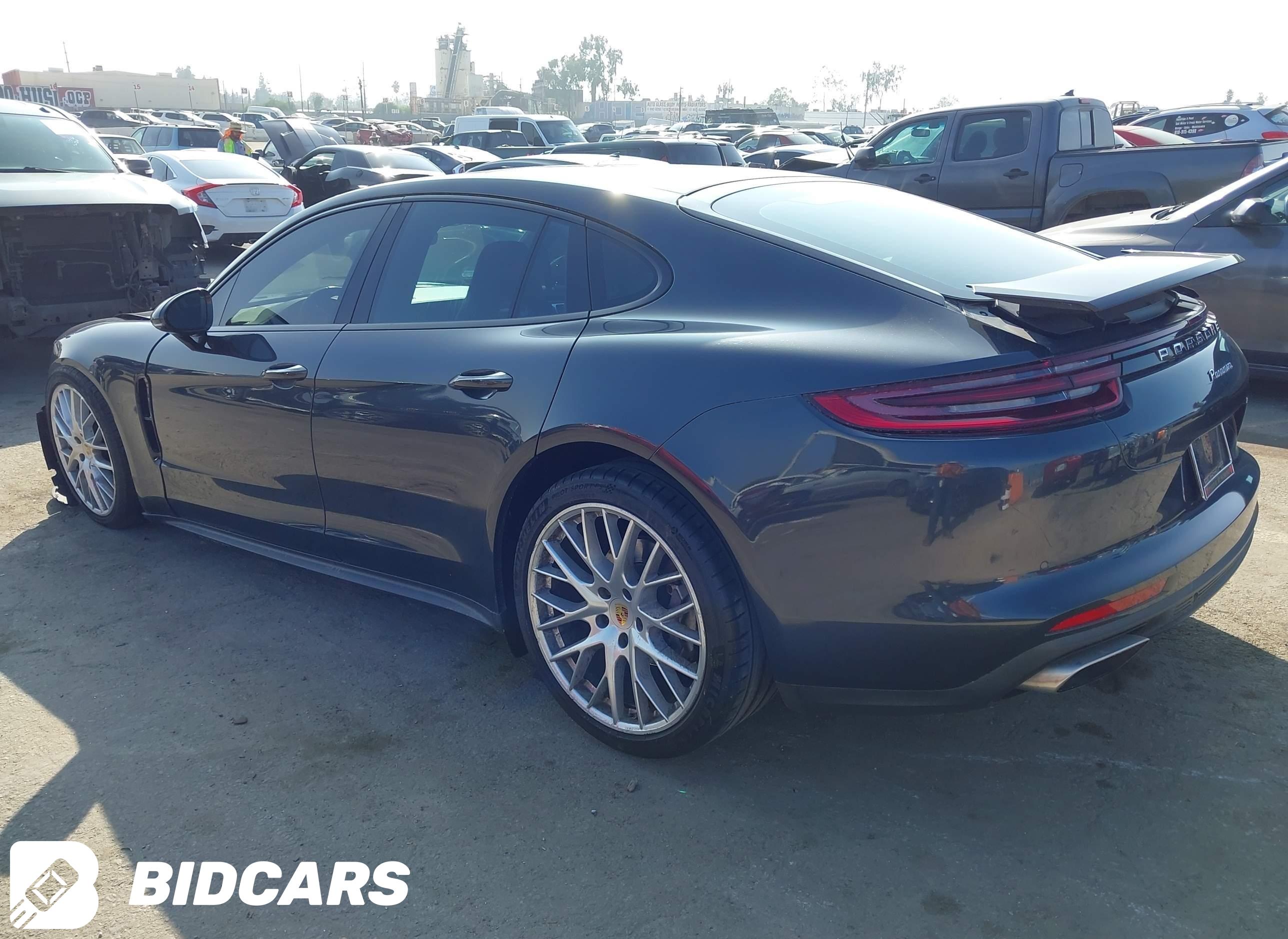 2017 Porsche Panamera, 4