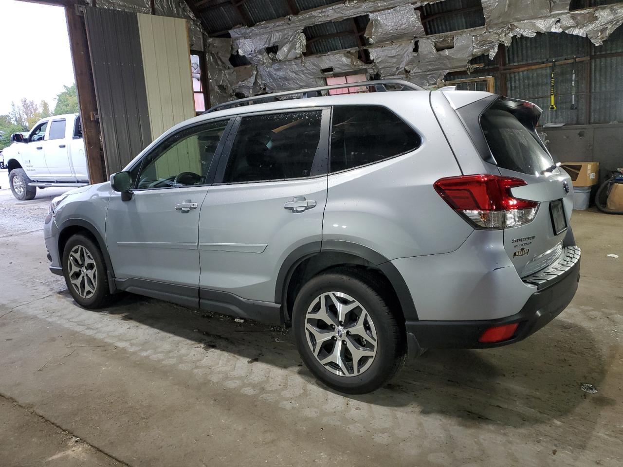 2023 Subaru Forester, Premium