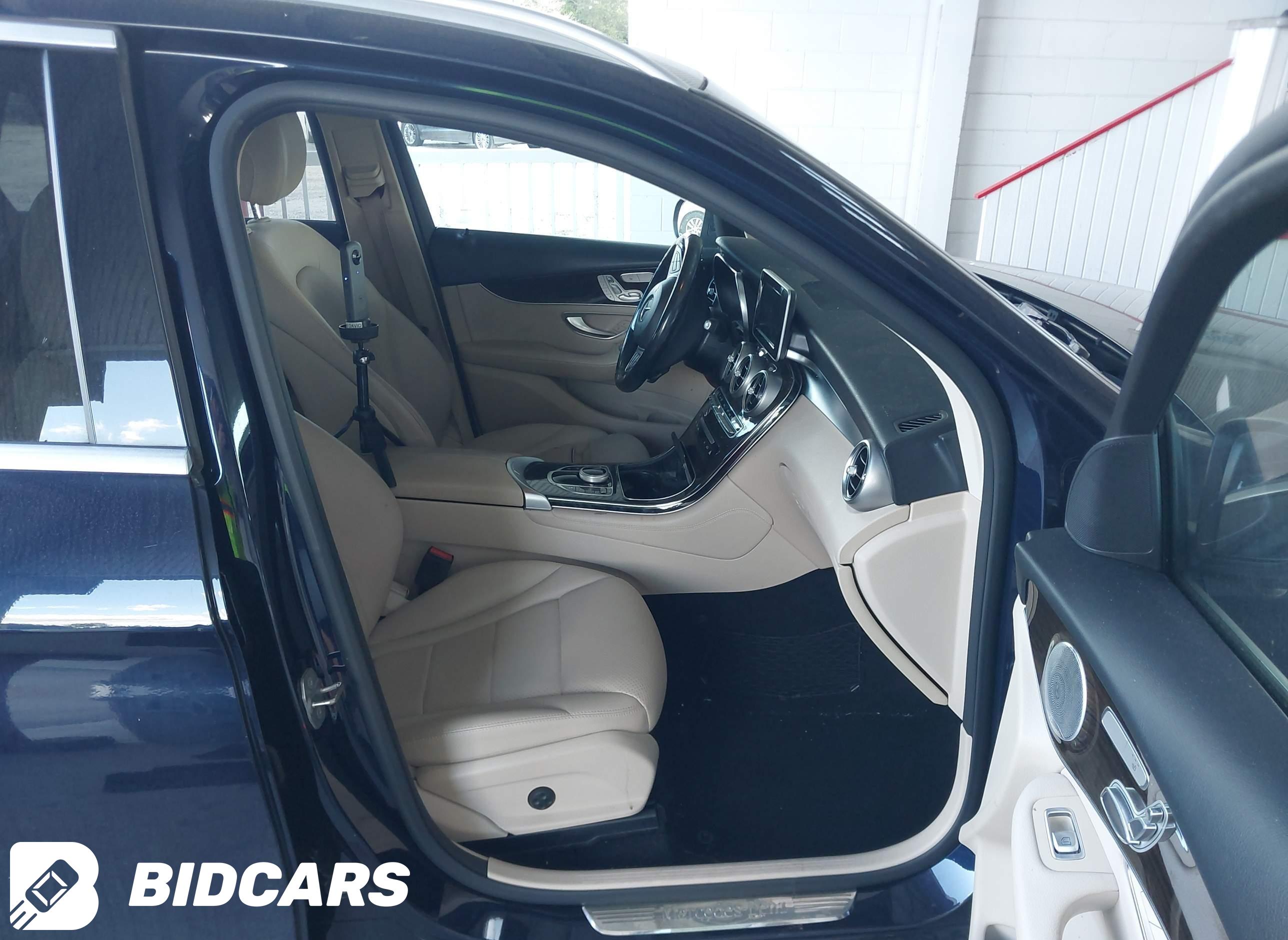 2019 Mercedes-Benz GLC 300, 4...