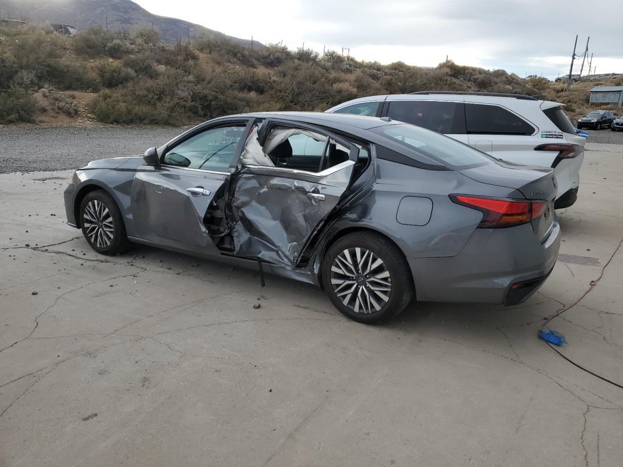 2024 Nissan Altima, SV