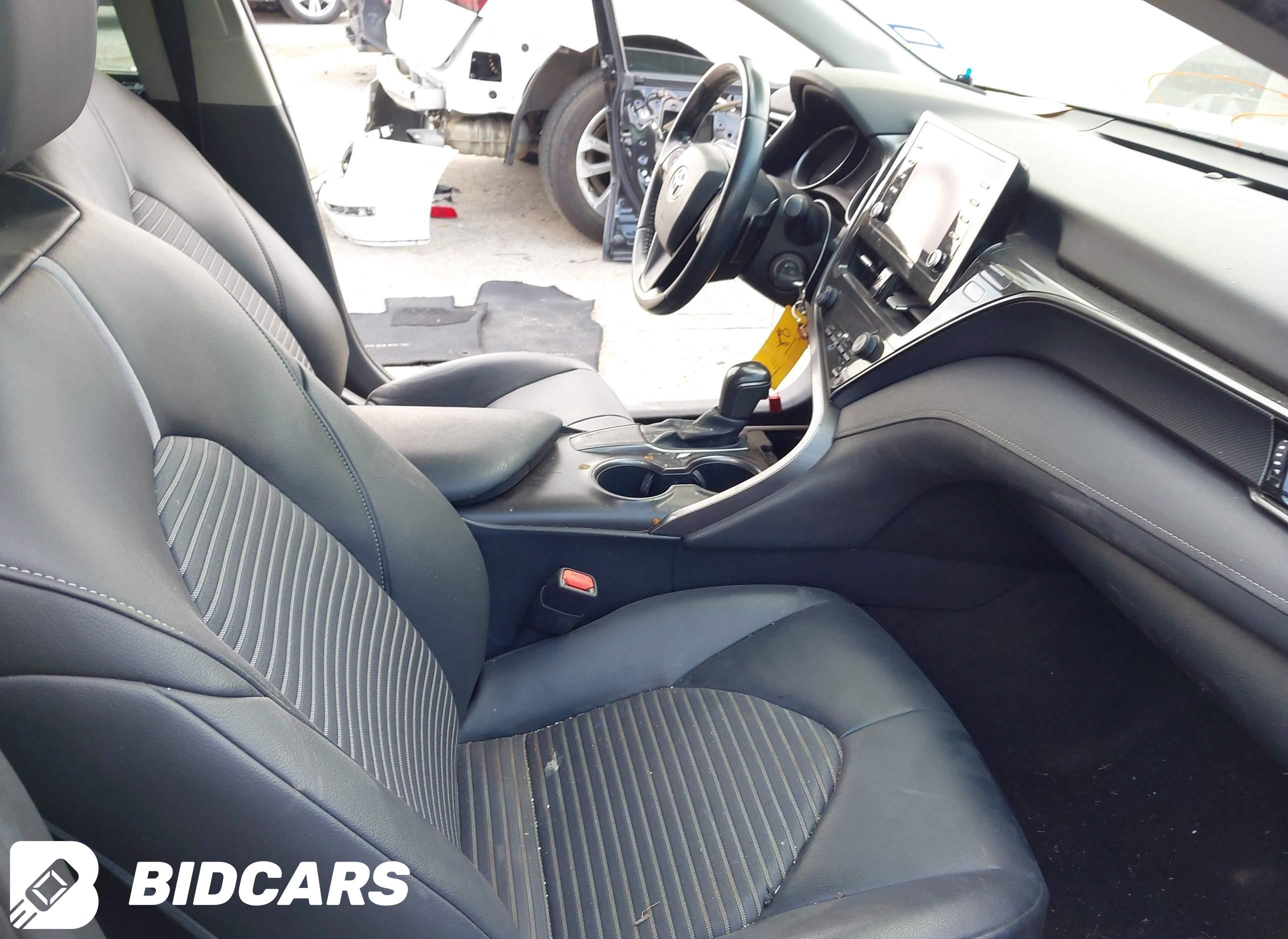 2021 Toyota Camry, SE