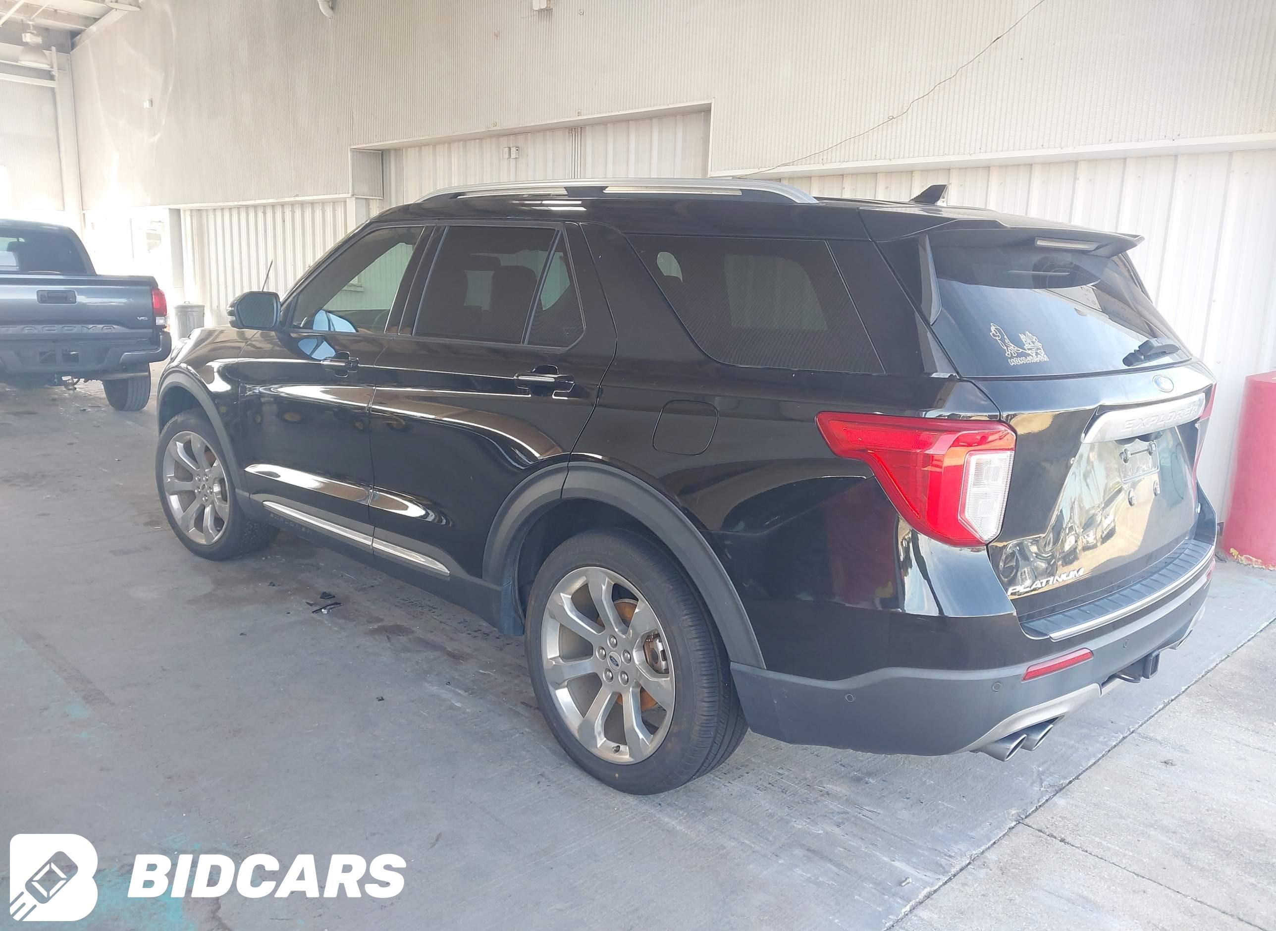 2020 Ford Explorer, Platinum