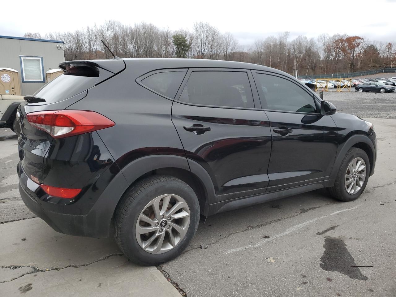 2018 Hyundai Tucson, SE
