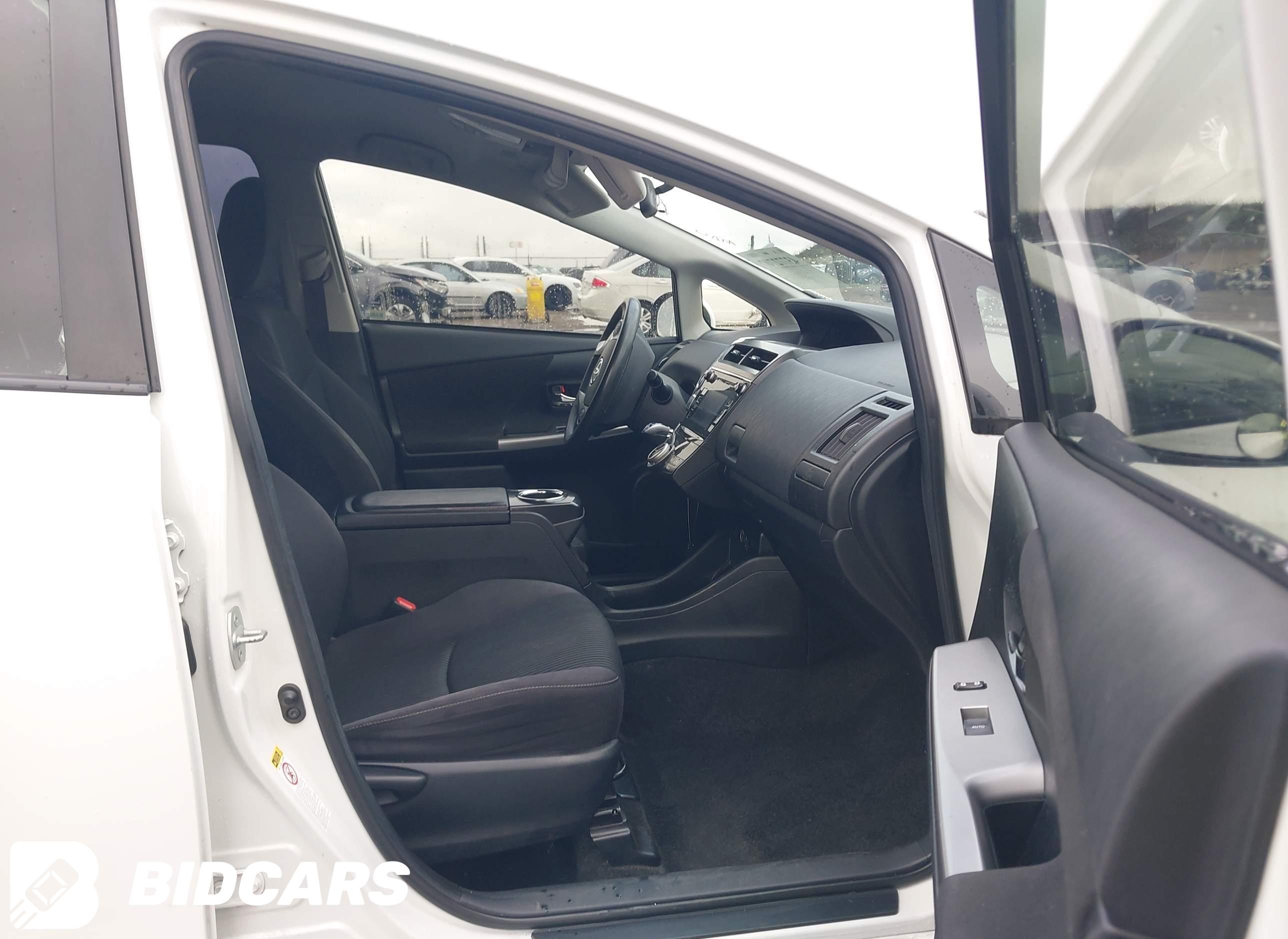 2016 Toyota Prius, V Two