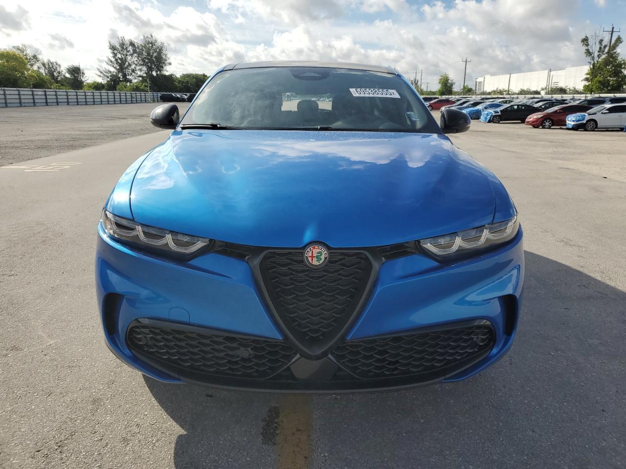 2025 Alfa Romeo Tonale, Base