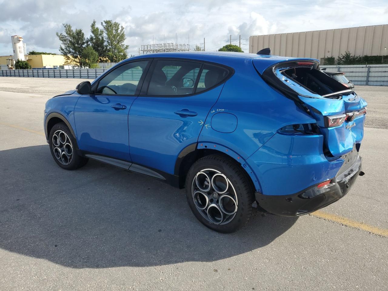 2025 Alfa Romeo Tonale, Base