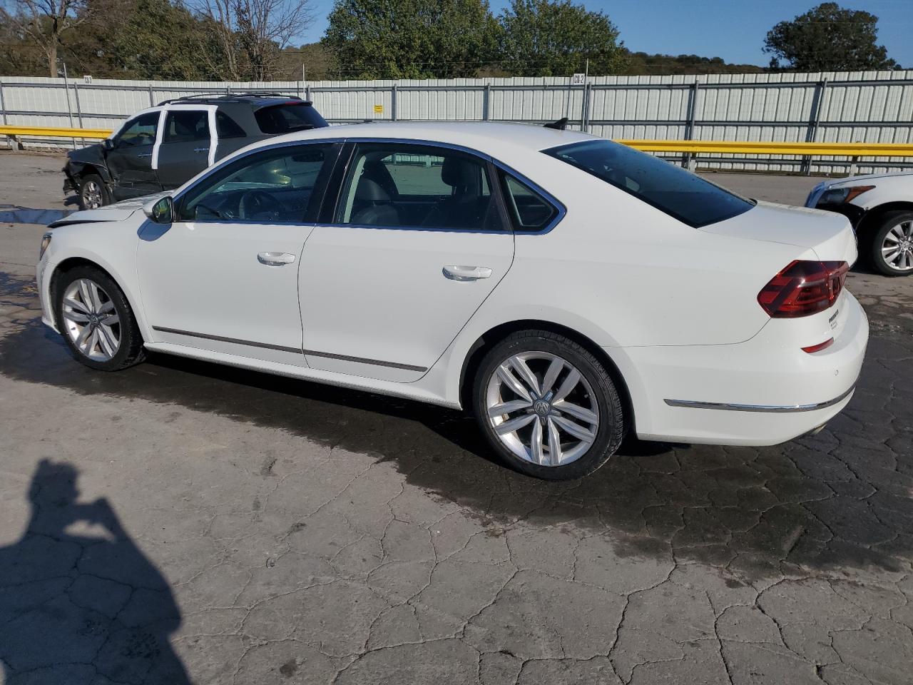 2017 Volkswagen Passat, SE