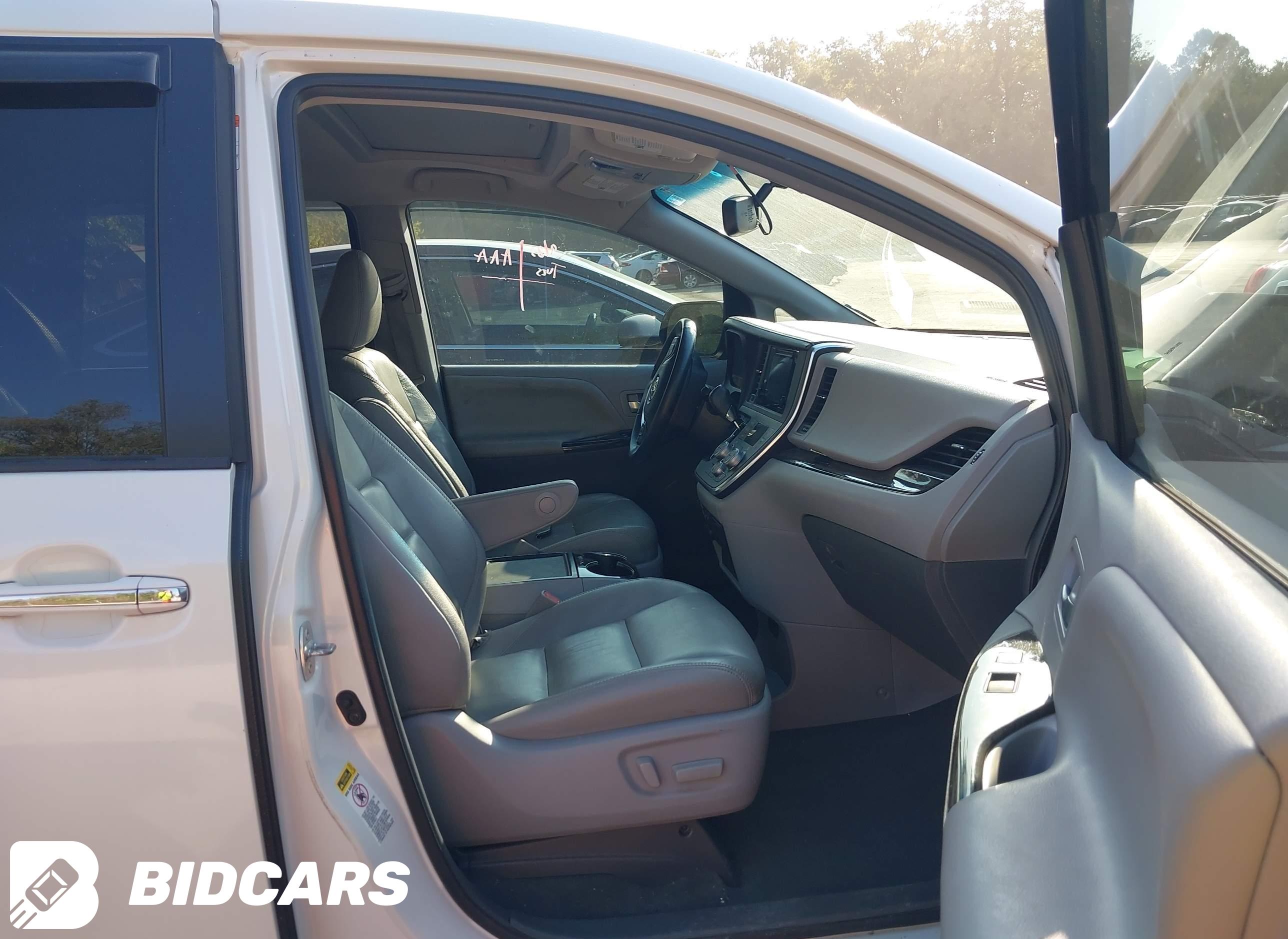 2015 Toyota Sienna, Xle Premi...