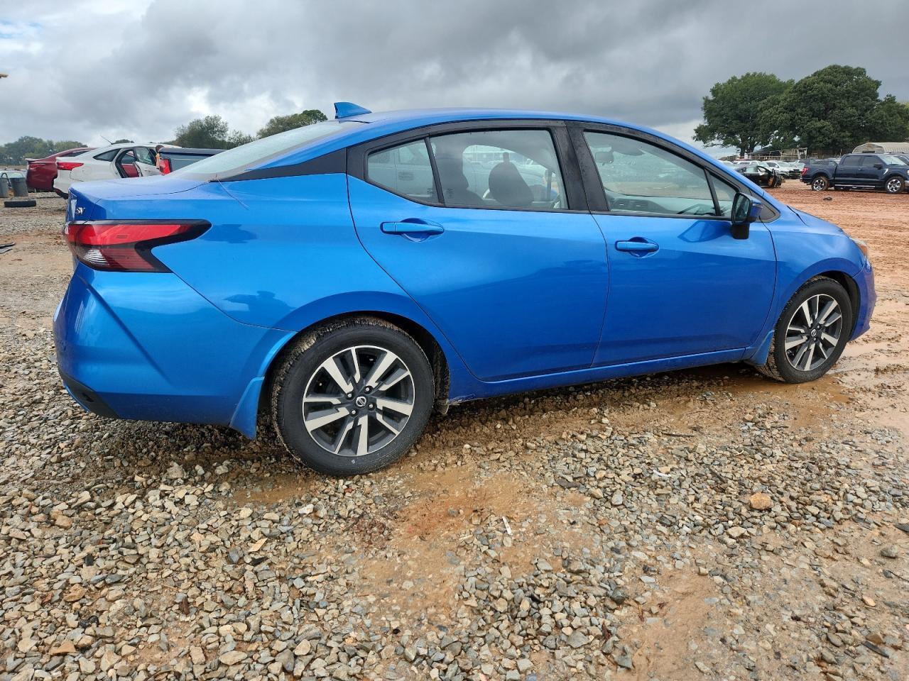 2020 Nissan Versa, SV