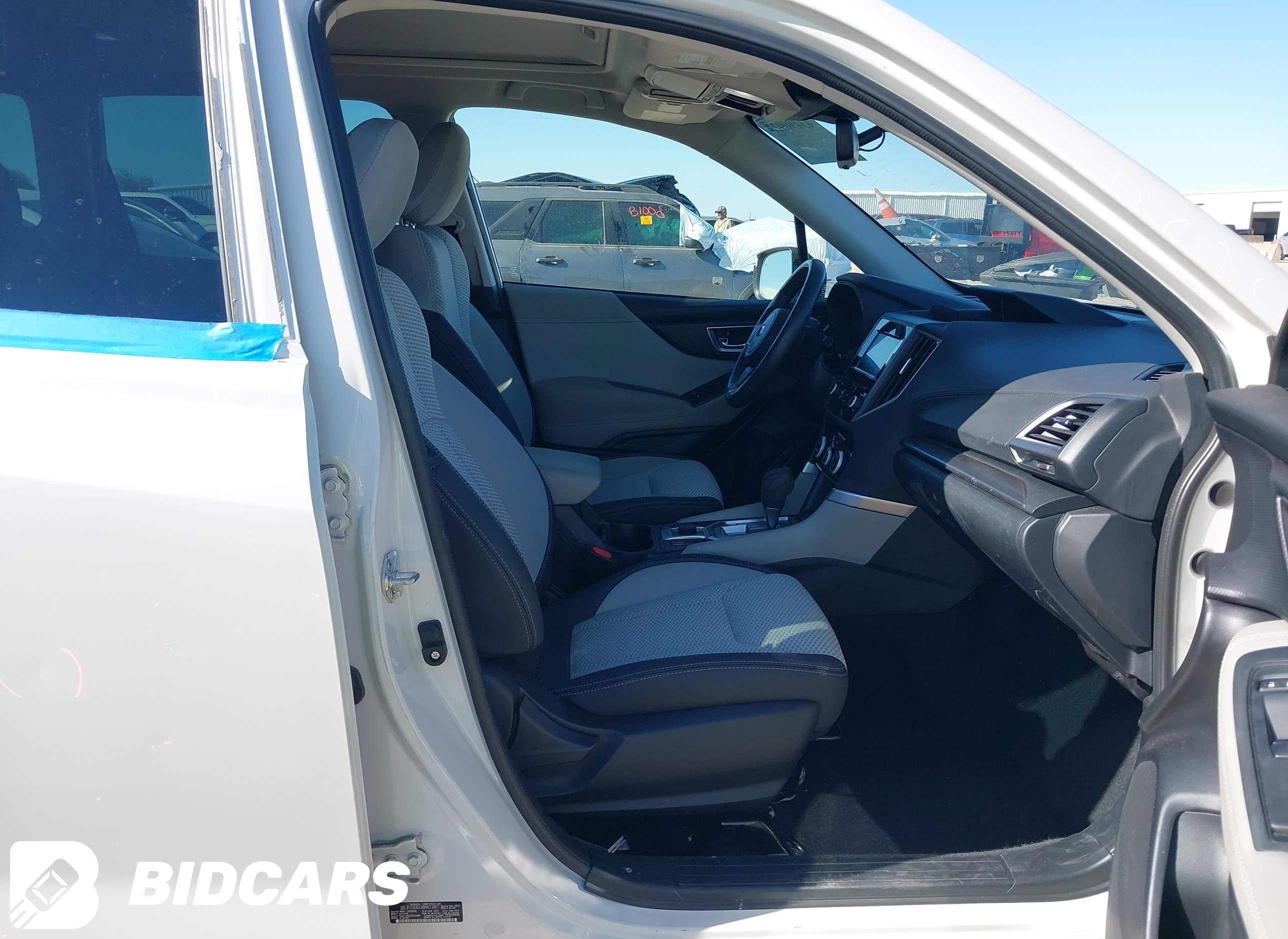 2022 Subaru Forester, Premium