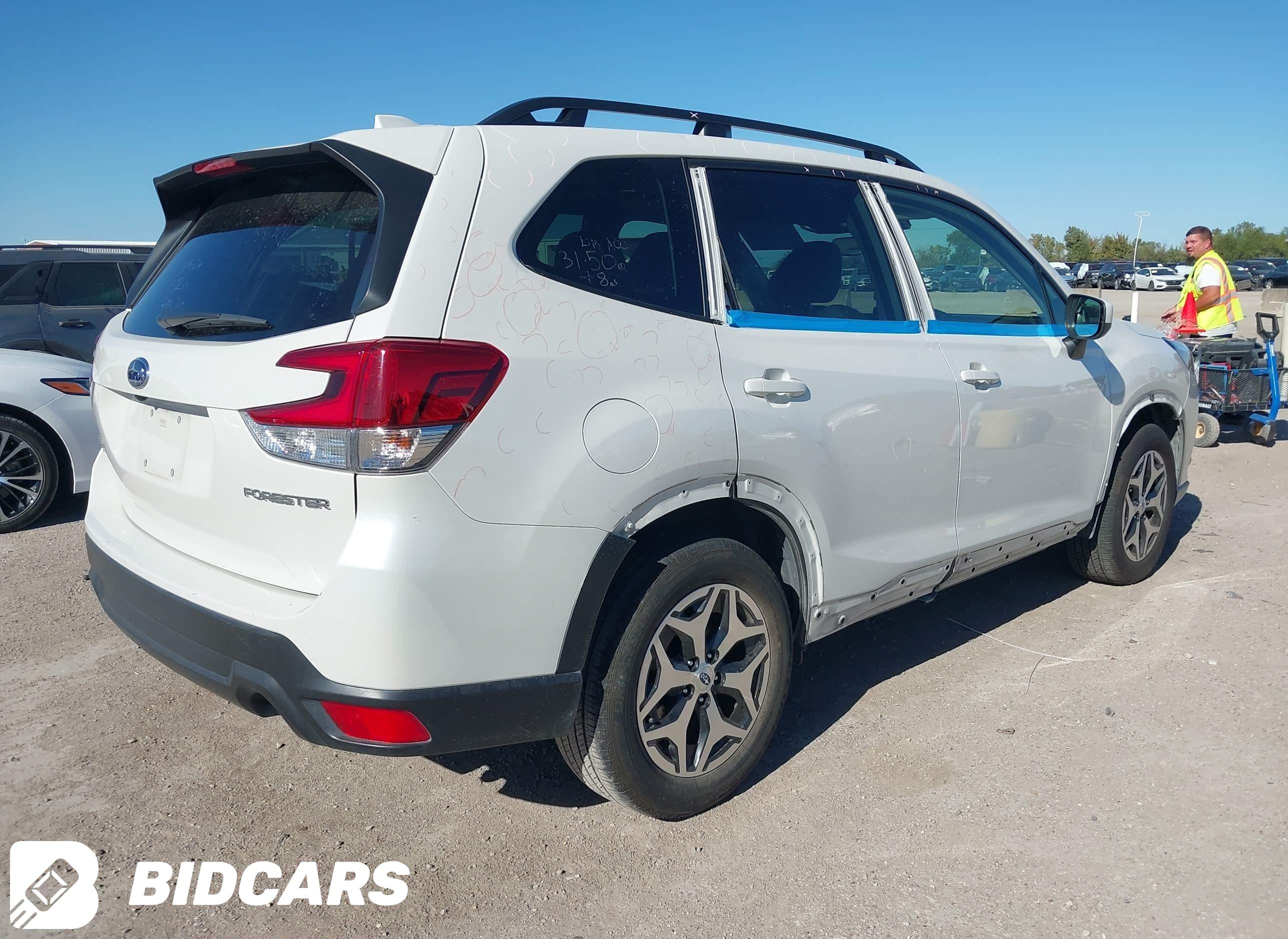 2022 Subaru Forester, Premium