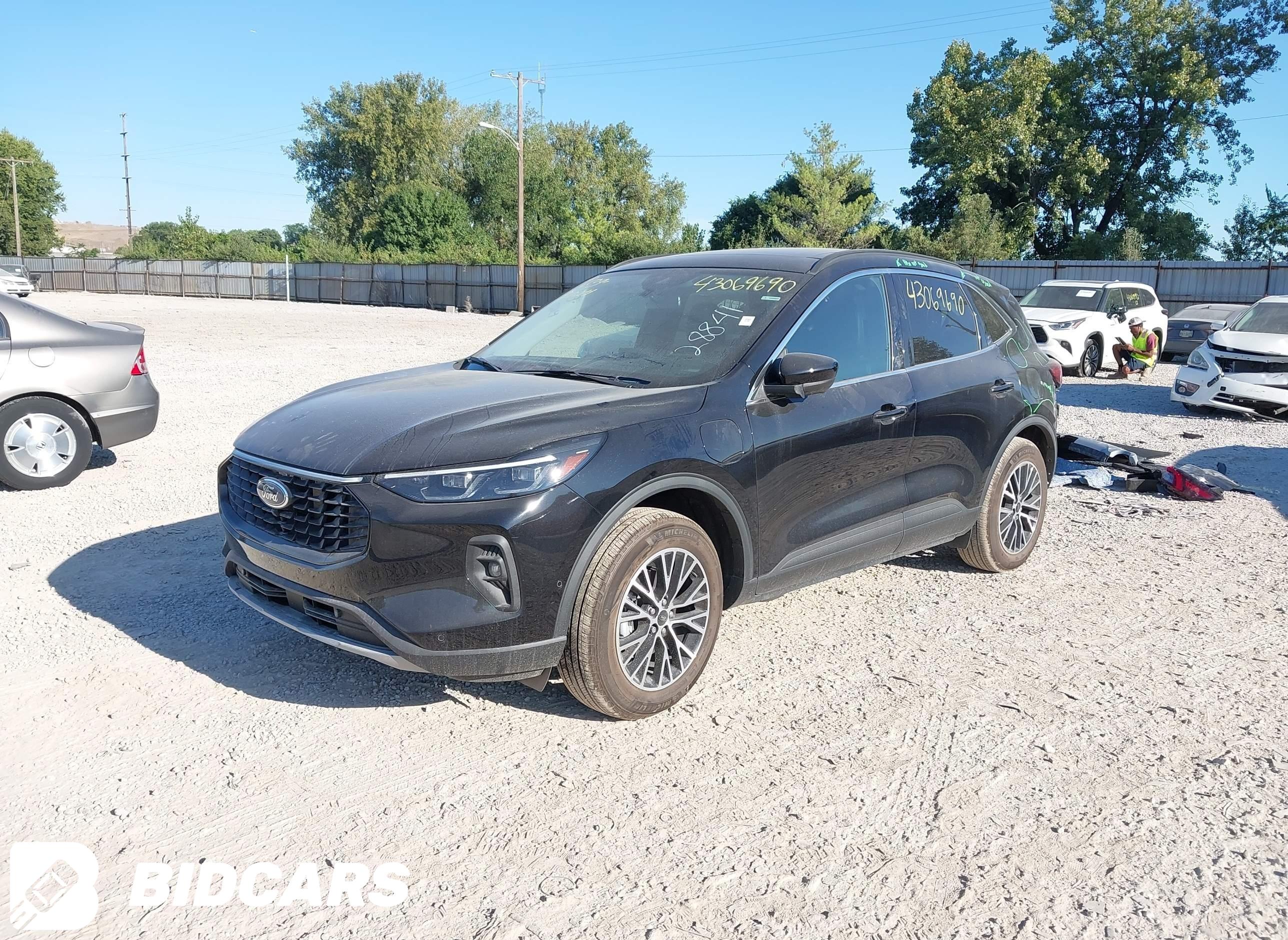 2024 Ford Escape, Phev