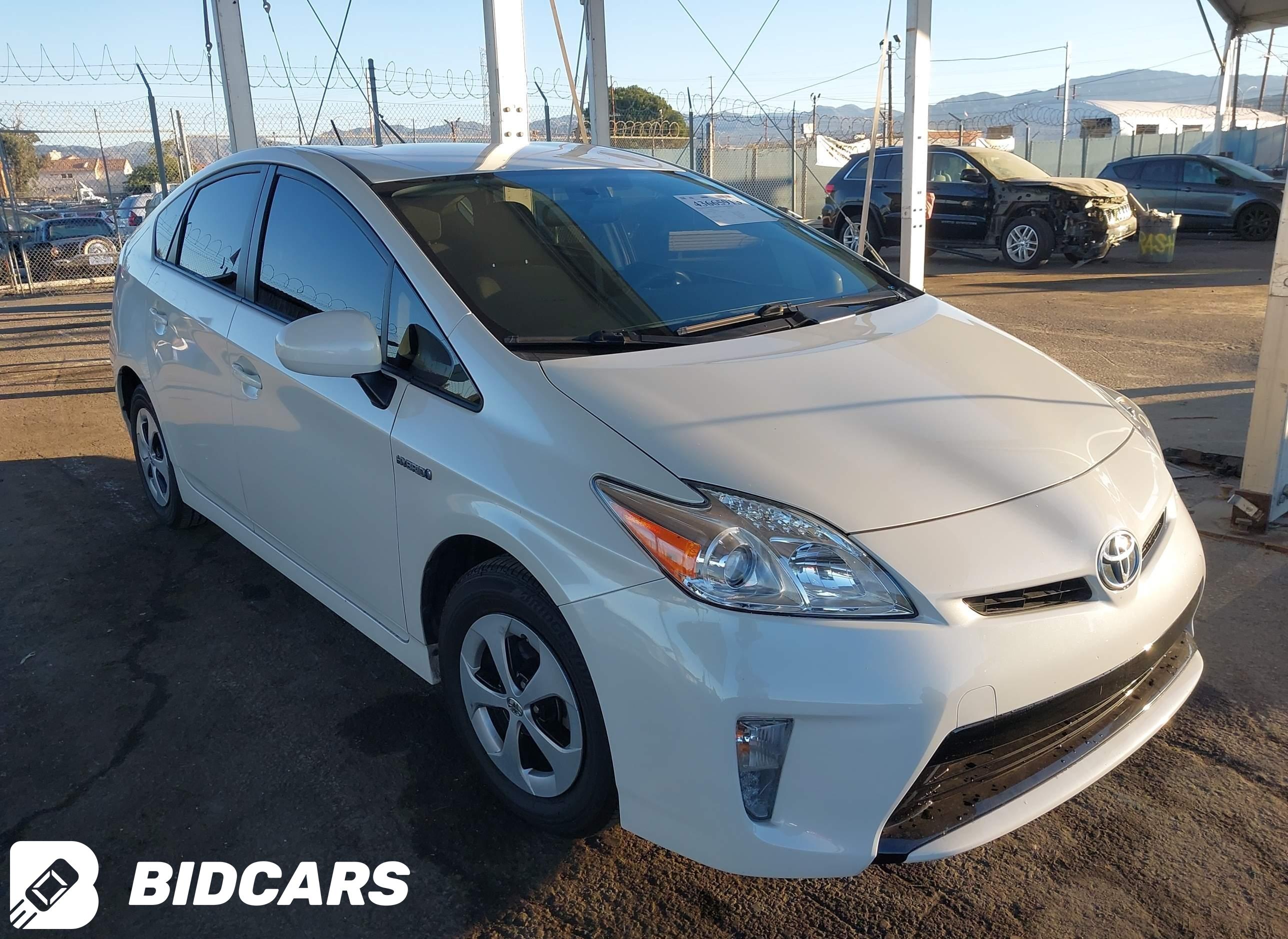 2015 Toyota Prius, Two
