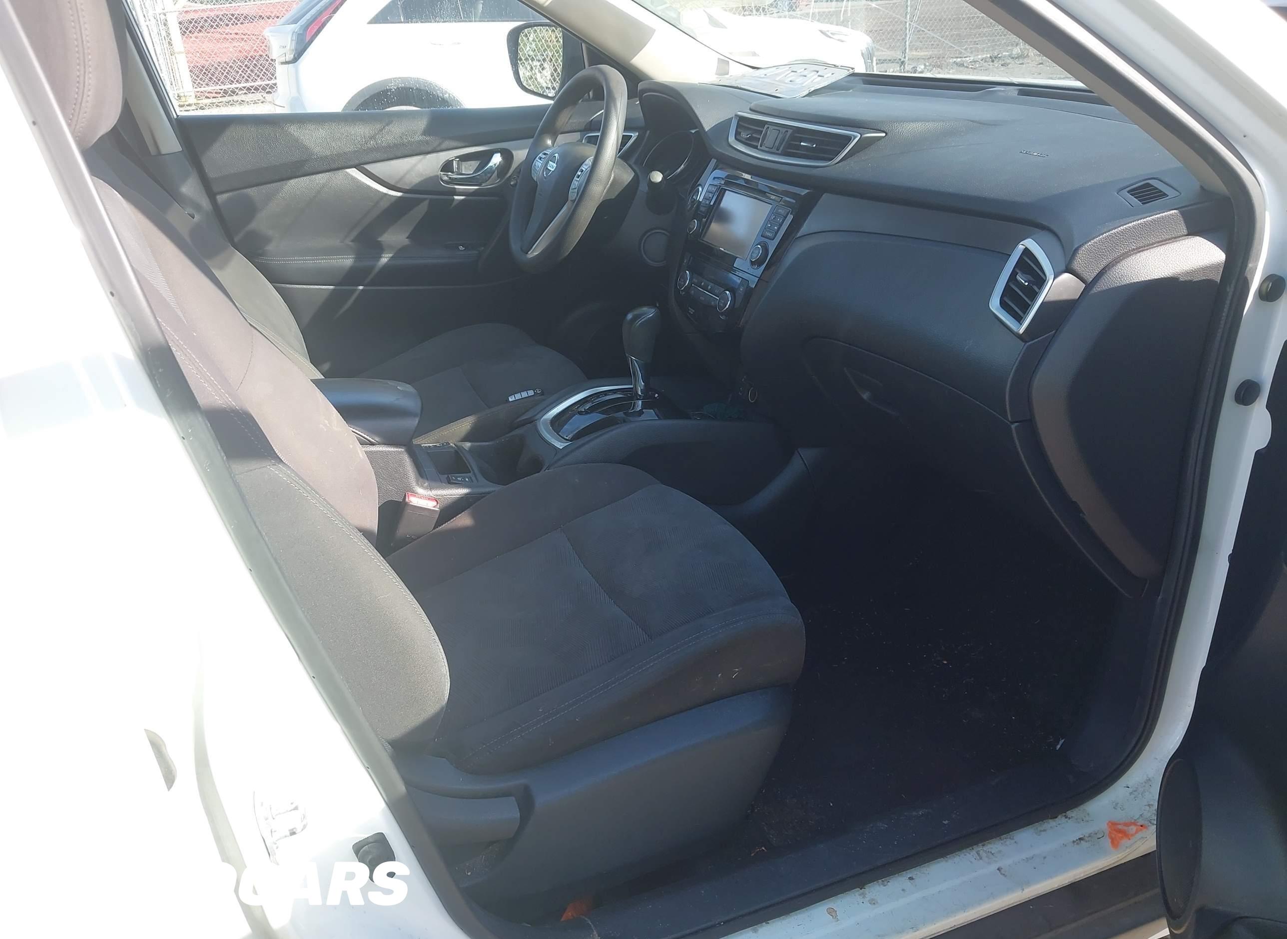 2016 Nissan Rogue, SV