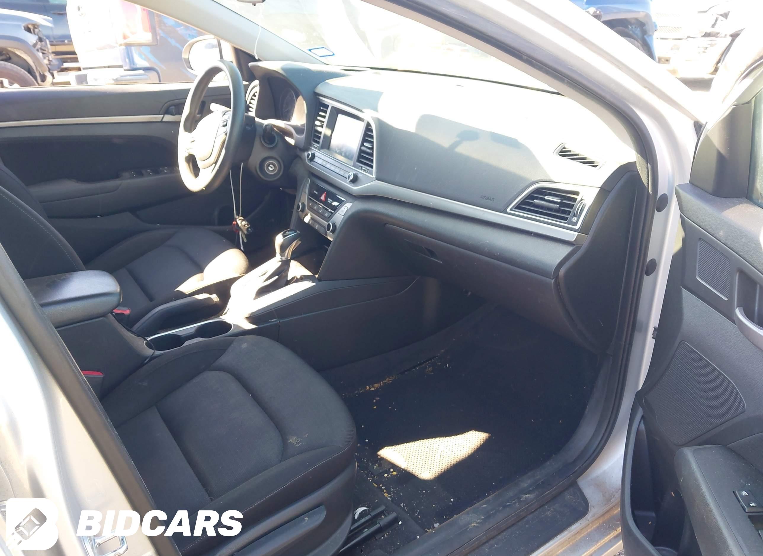 2018 Hyundai Elantra, Sel