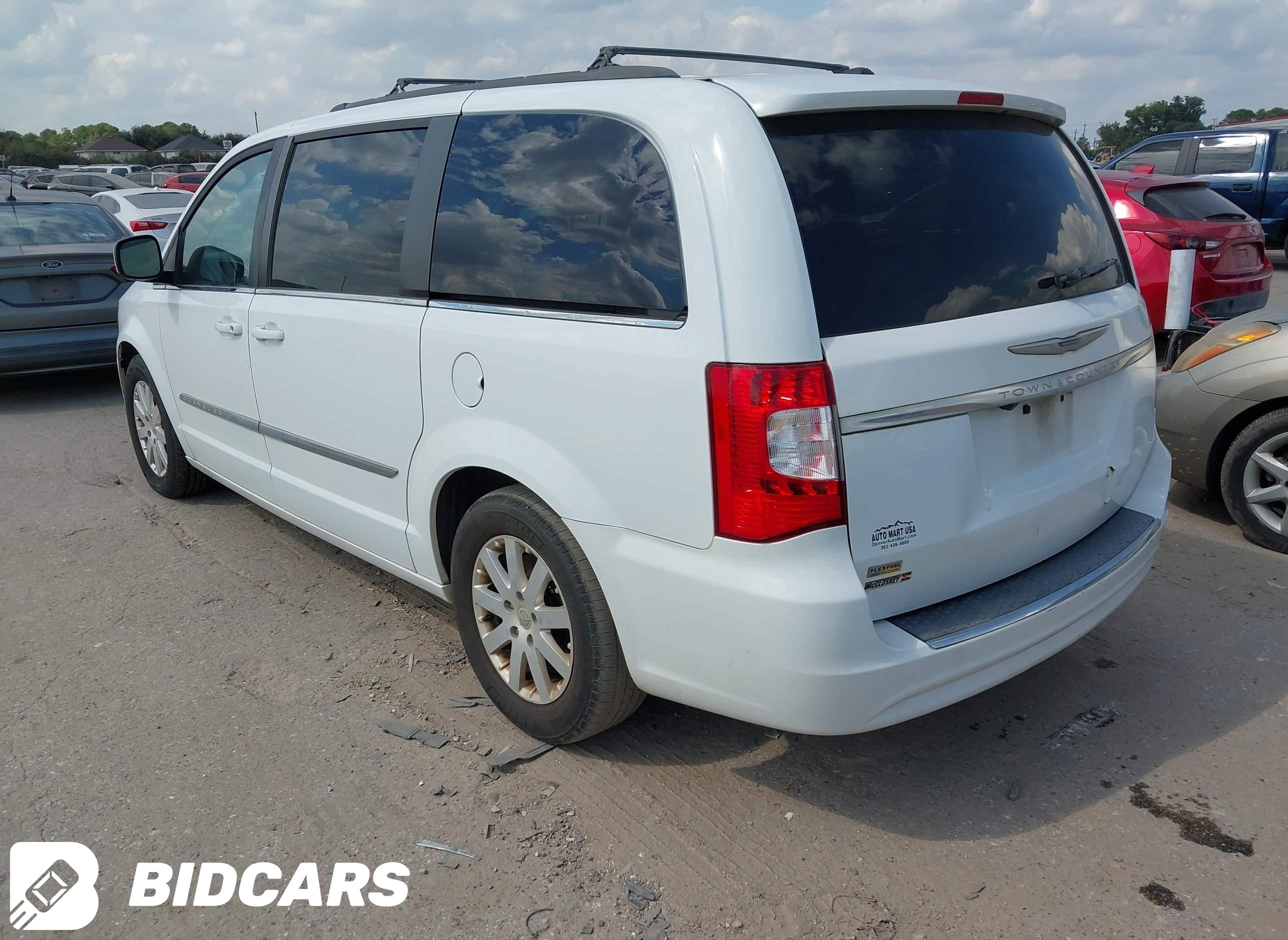 2016 Chrysler Town and Countr...