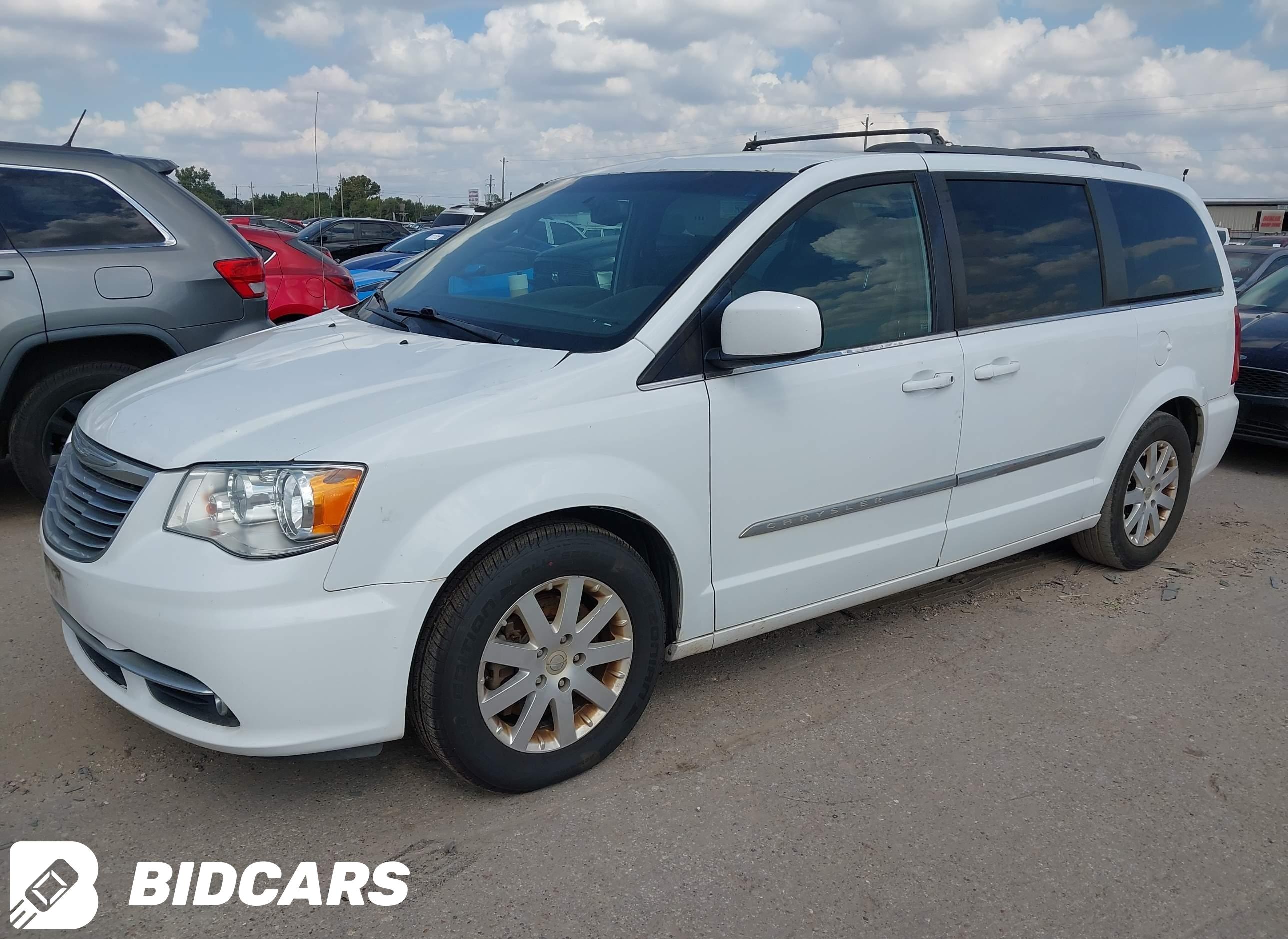 2016 Chrysler Town and Countr...